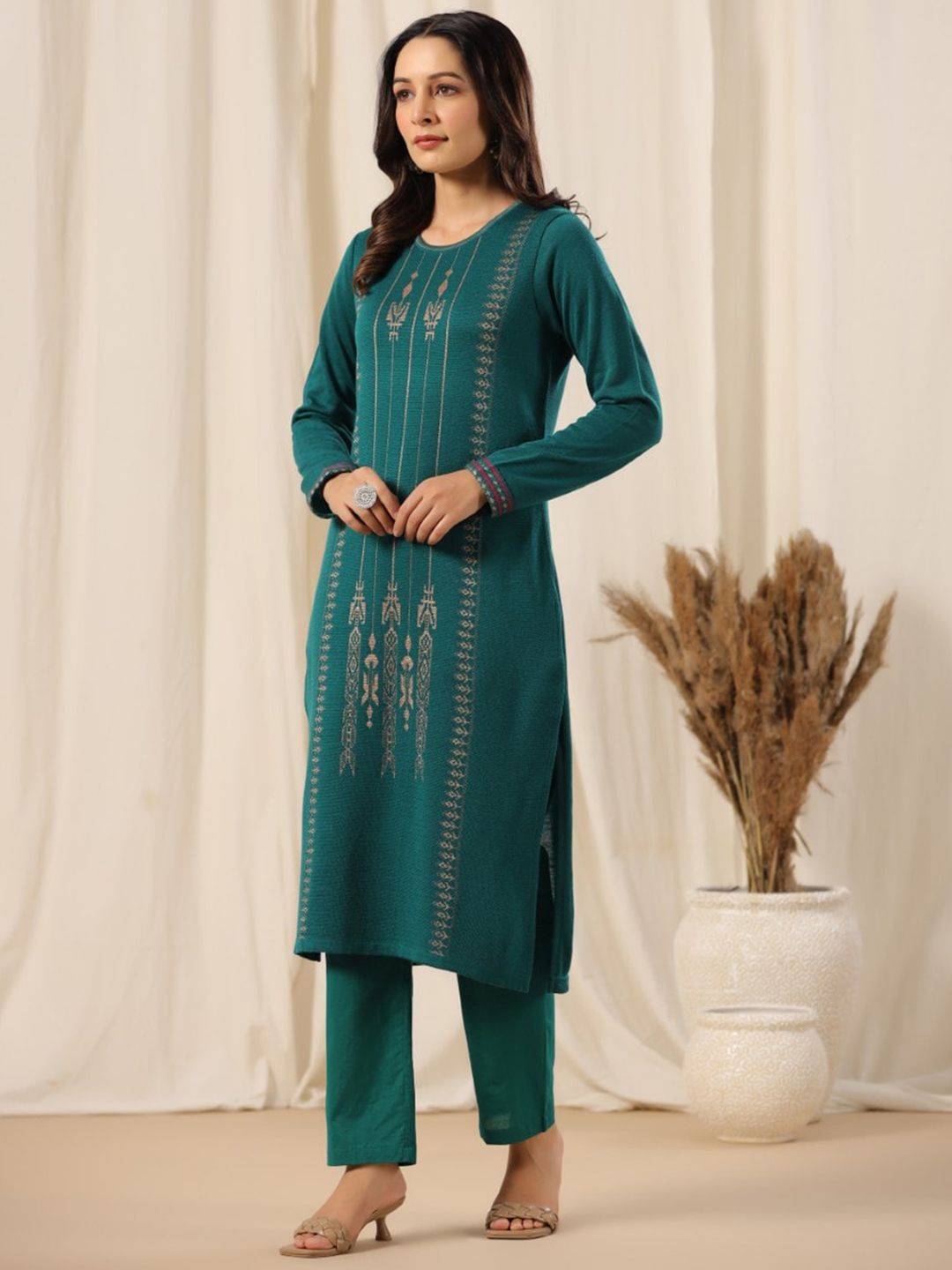 Warm Green Acrylic Geometric Motif Printed Kurta Set with Jacquard Knitted Design and Straight Bottom