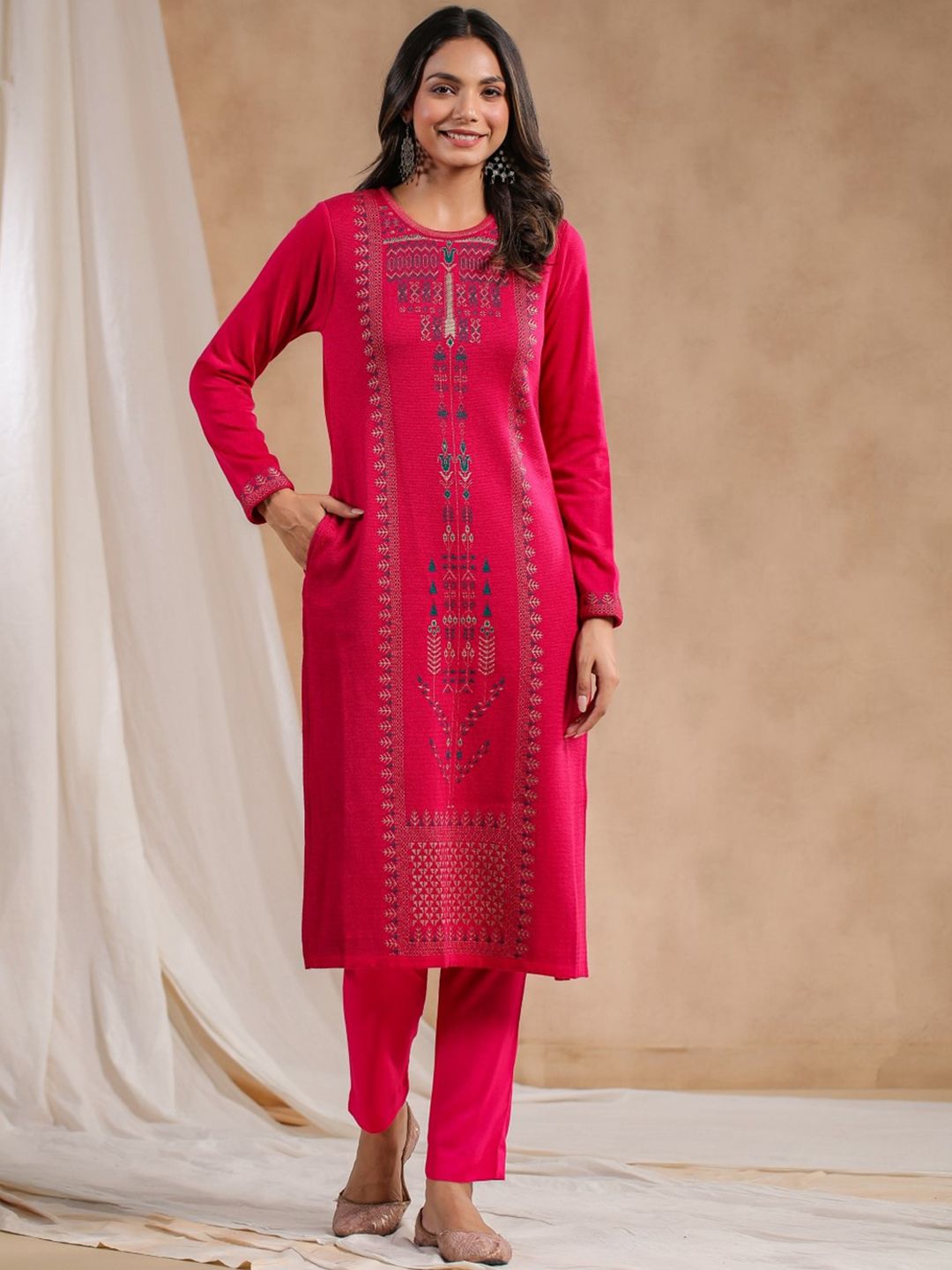 Warm Pink  Acrylic Geometric Motif Printed Kurta Set with Jacquard Knitted Design and Straight Bottom