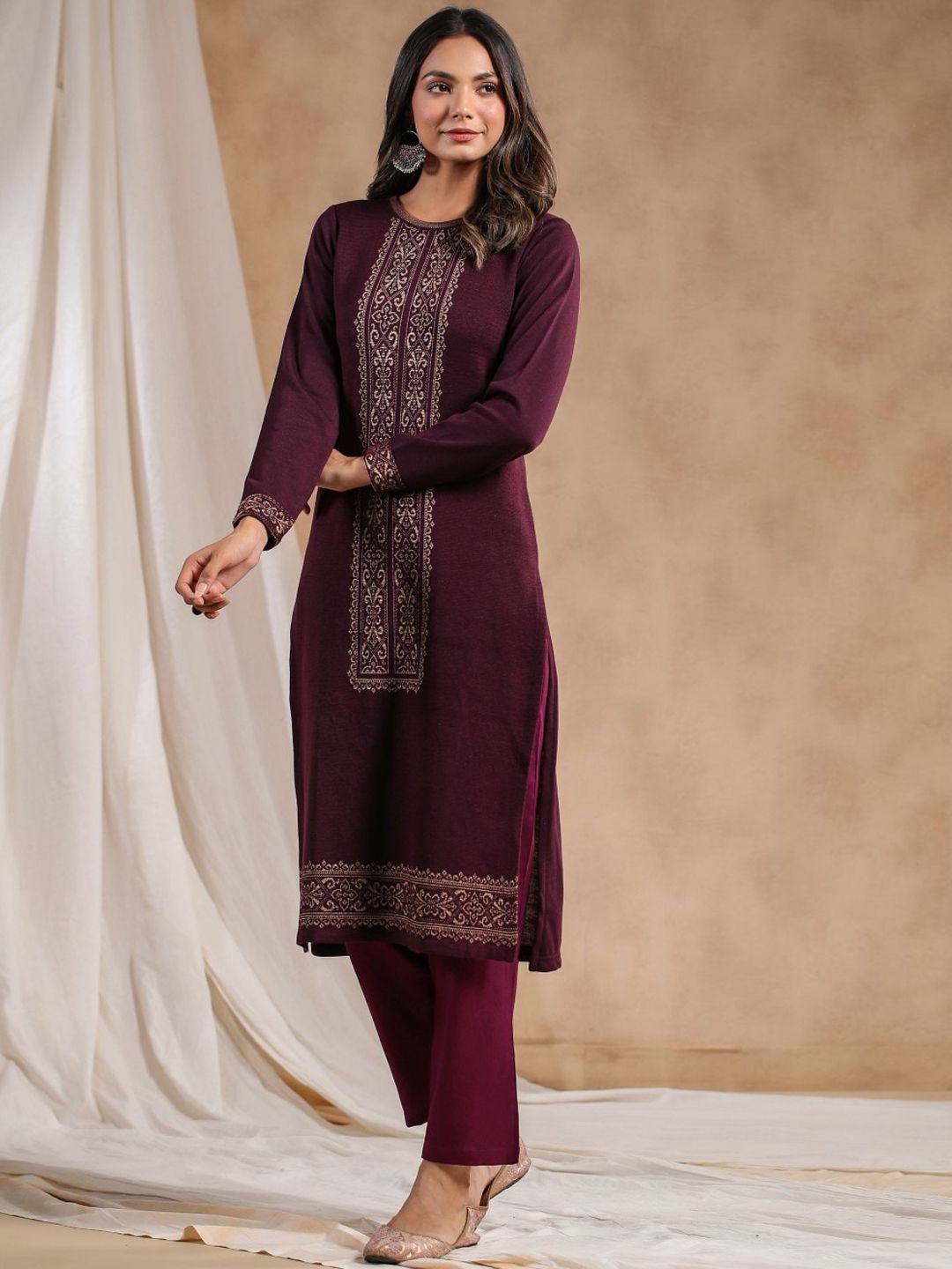 Warm Mauve Acrylic Ethnic Motif Printed Kurta Set with Jacquard Knitted Design and Straight Bottom