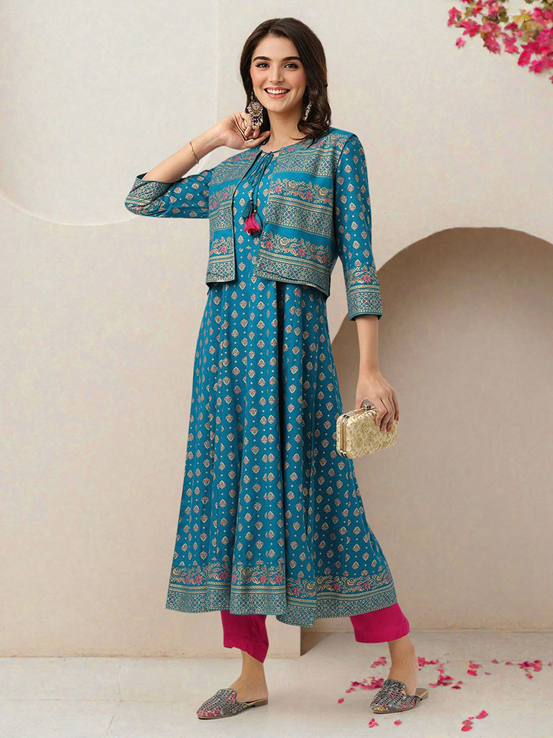 ISHIN Women Teal Rayon Kurta