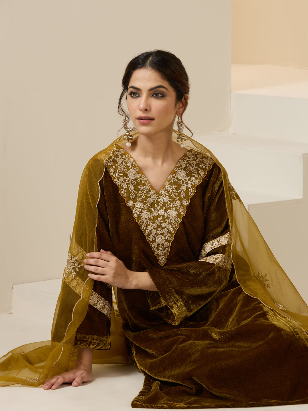 Deep Olive Velvet Embroidered Straight Kurta Set With Straight Bottom And Scalloped Dupatta