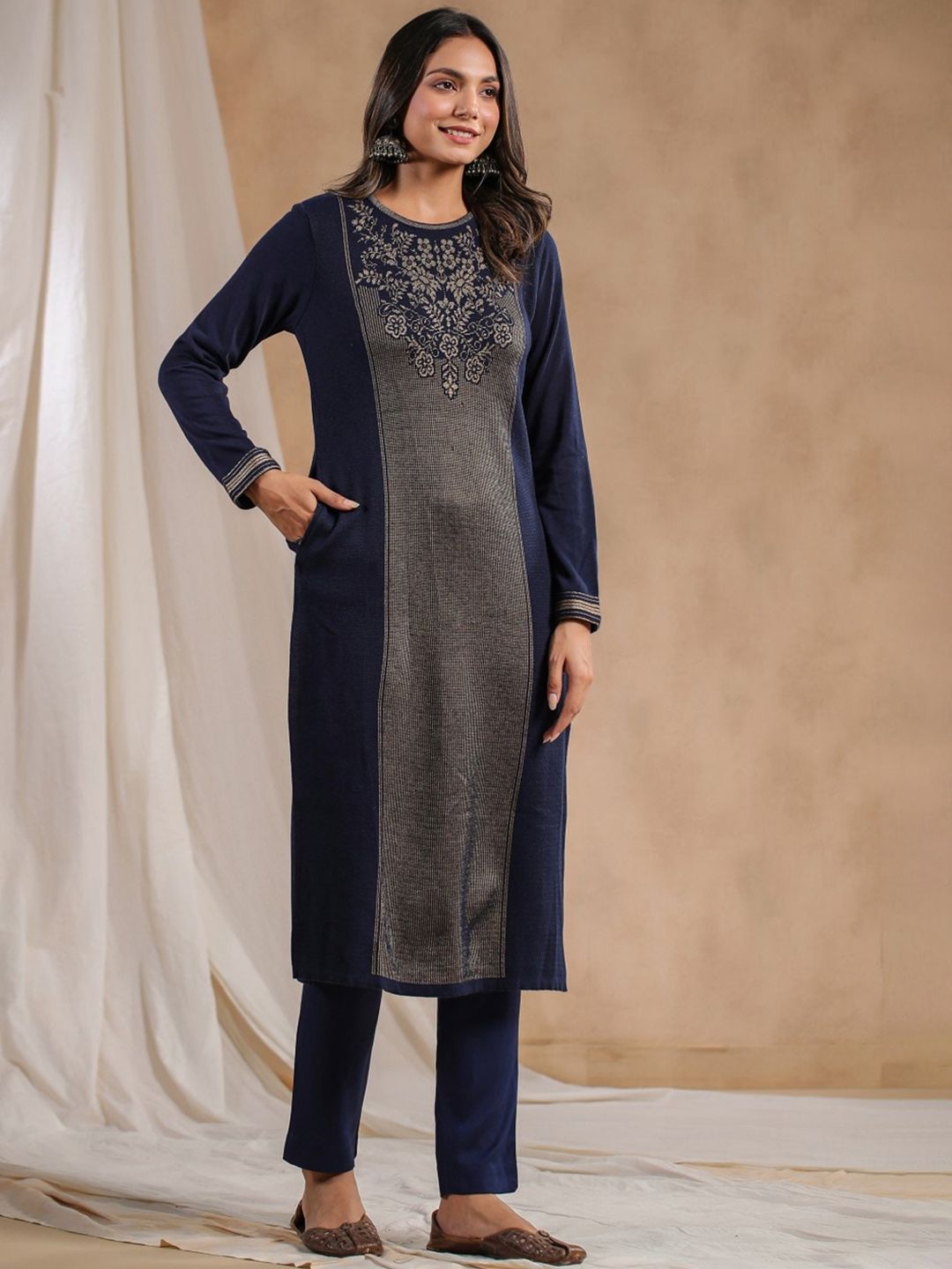 Warm Navy Blue Acrylic Floral Motif Printed Kurta Set with Jacquard Knitted Design and Straight Bottom