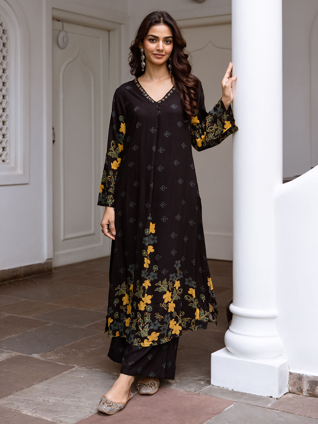 Comfy Black Rayon Bold Printed A-Line Kurta Set With Palazzo Bottom