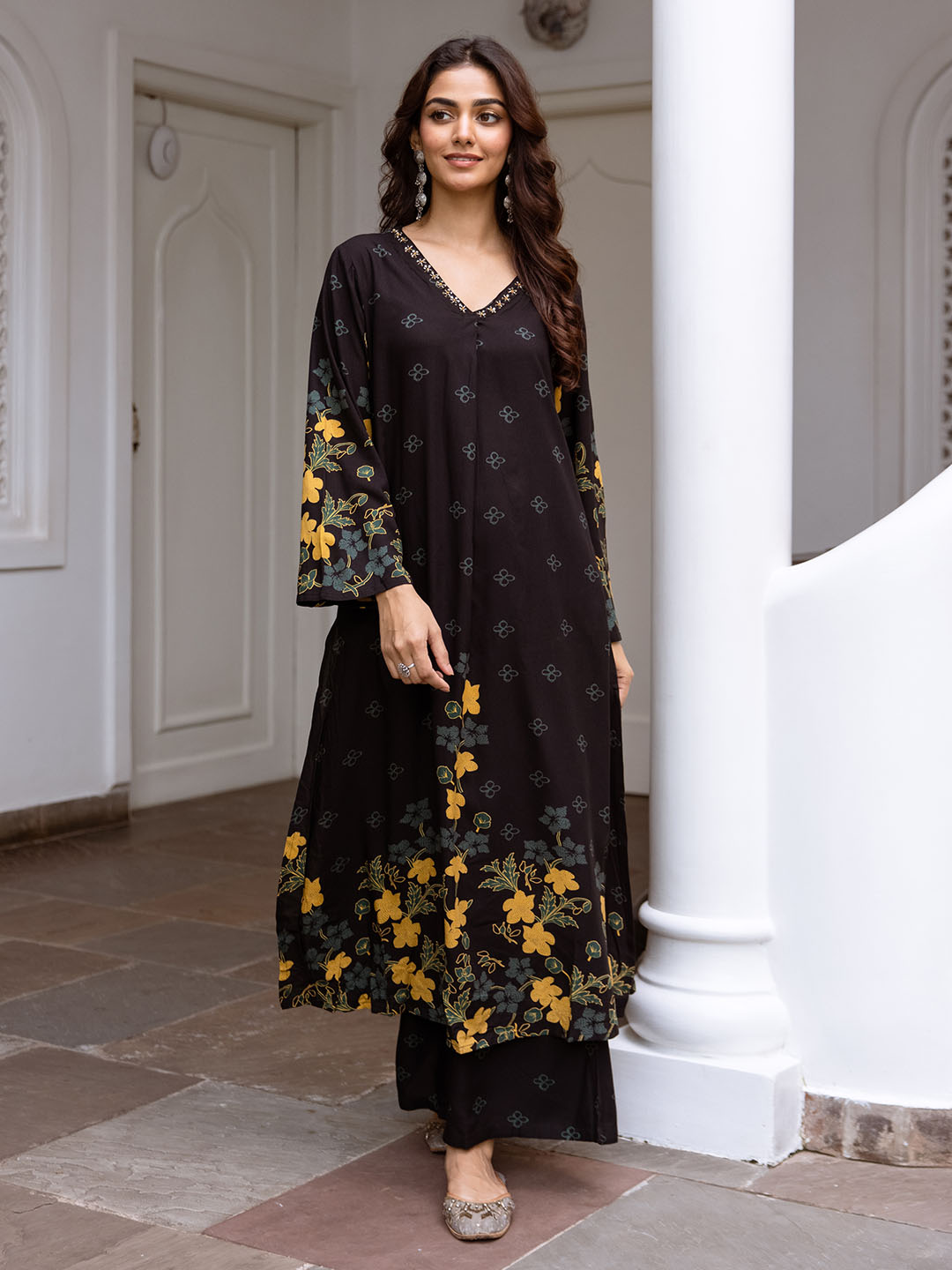 ISHIN Women BLACK Rayon 2pcs kurta set