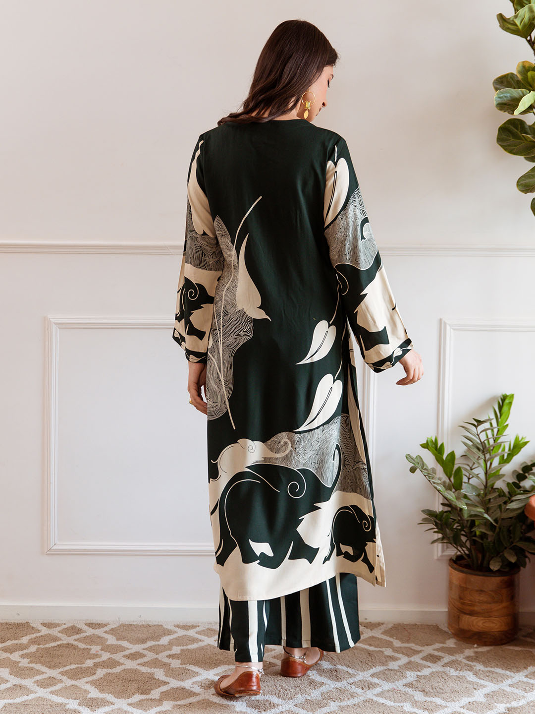 Comfy Green Rayon Bold Printed A-Line Kurta Set With Palazzo Bottom