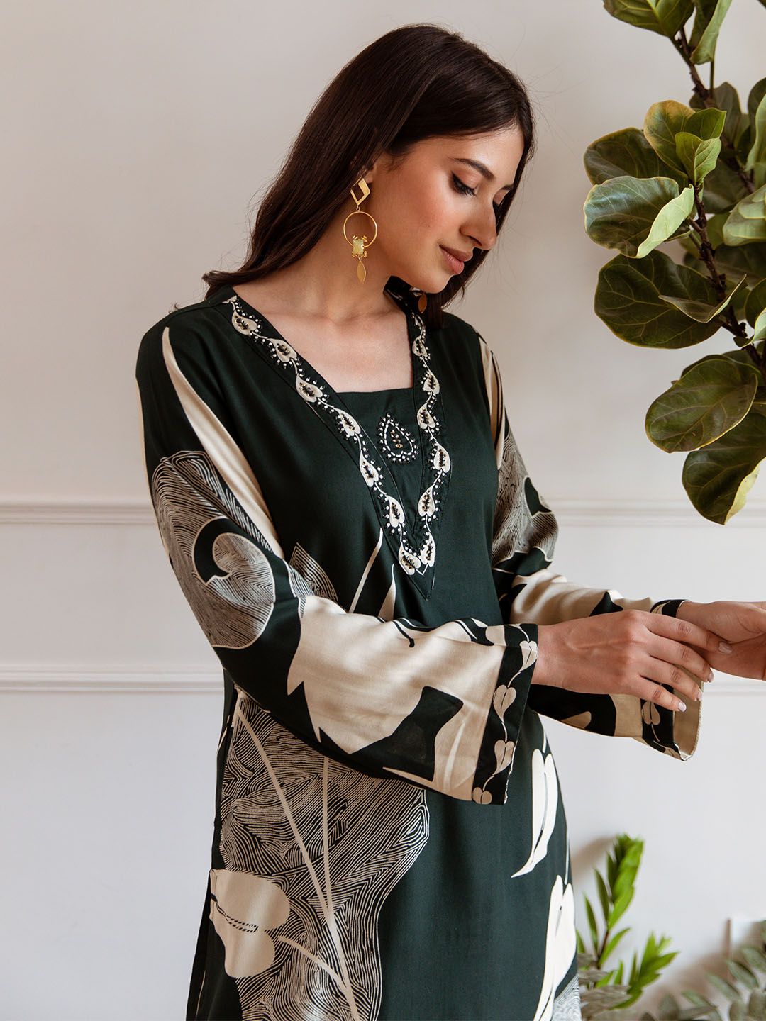 Comfy Green Rayon Bold Printed A-Line Kurta Set With Palazzo Bottom