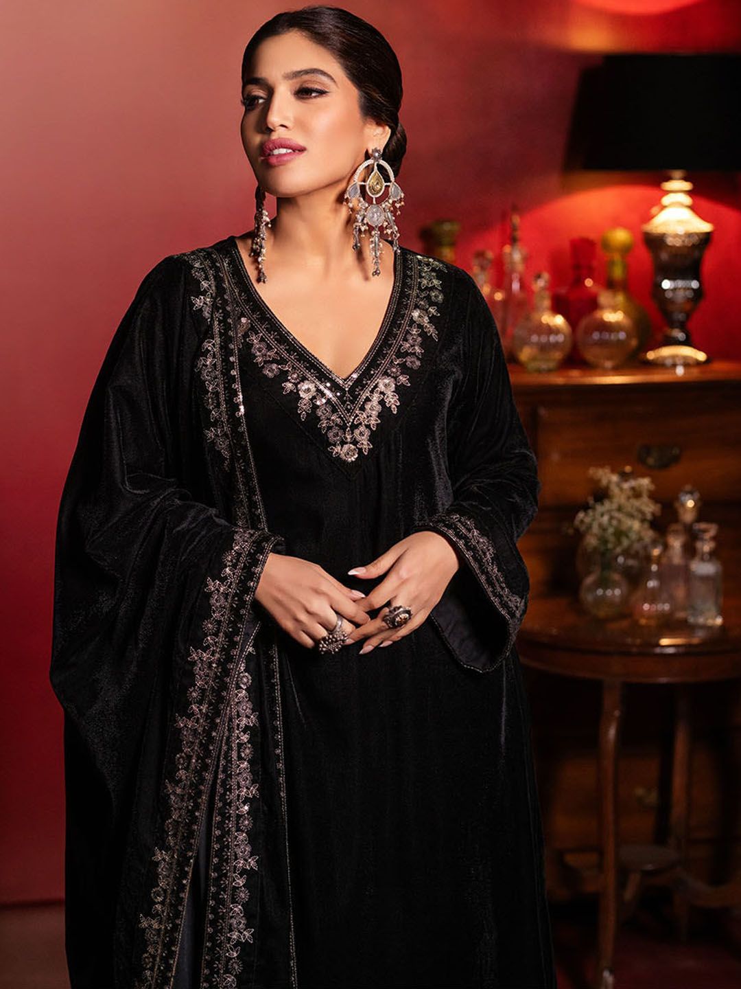 Black Velvet Zari Embroidered Kurta Set with Rich velvet Dupatta