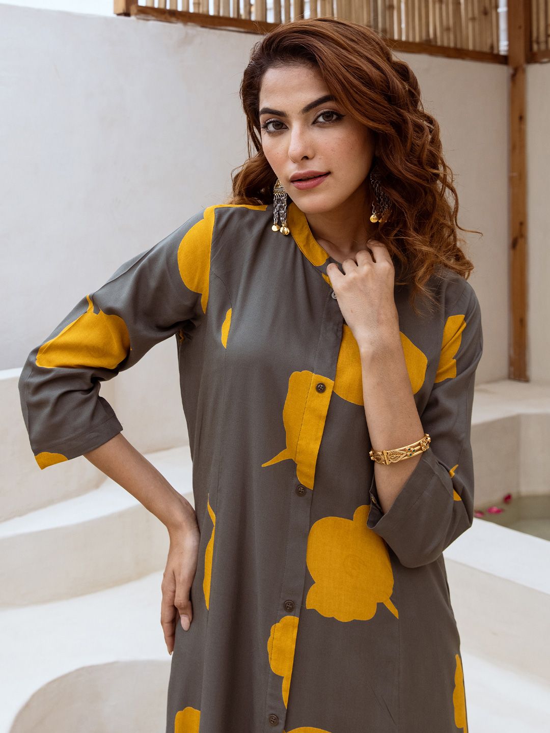 Comfy Viscose Rayon Grey  Floral Printed A-Line Kurta Set with Mandarin Collar and Straight Bottom