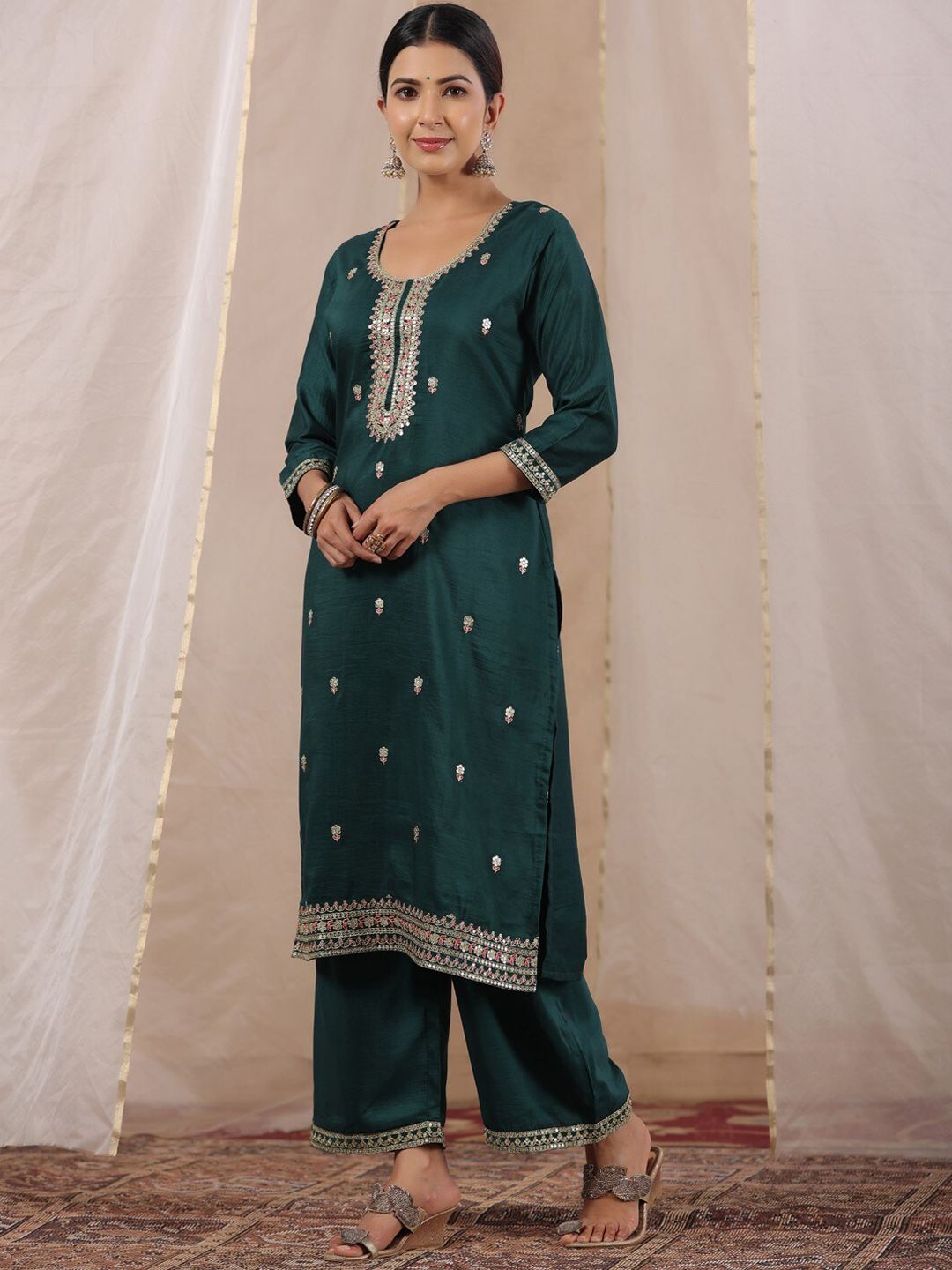 Rich Green Silk Blend Zari Embroidered Kurta Set with Straight Bottom