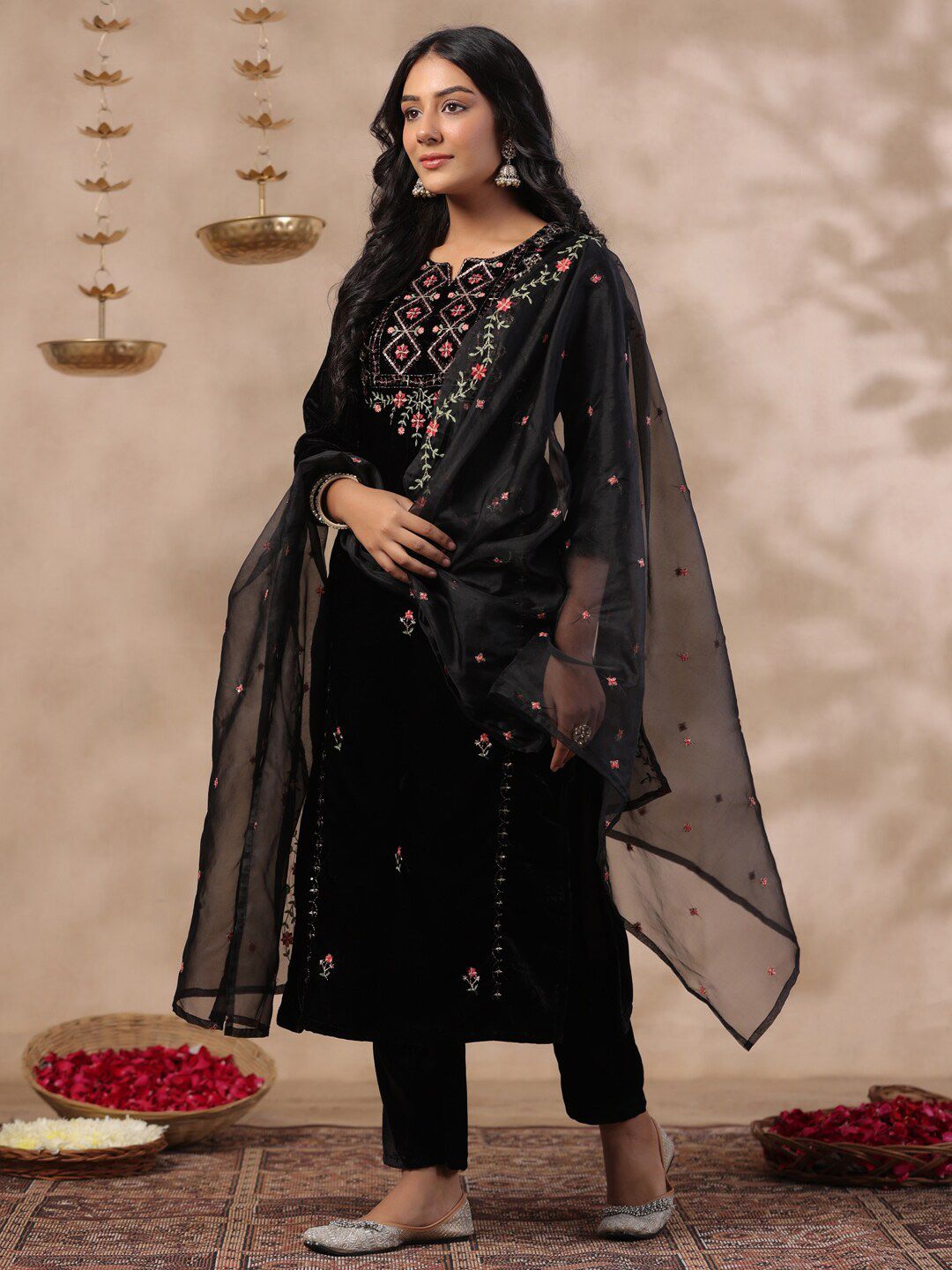 Black Velvet Floral Zari Embroidered Kurta Set with Sheer Voile Butta Dupatta