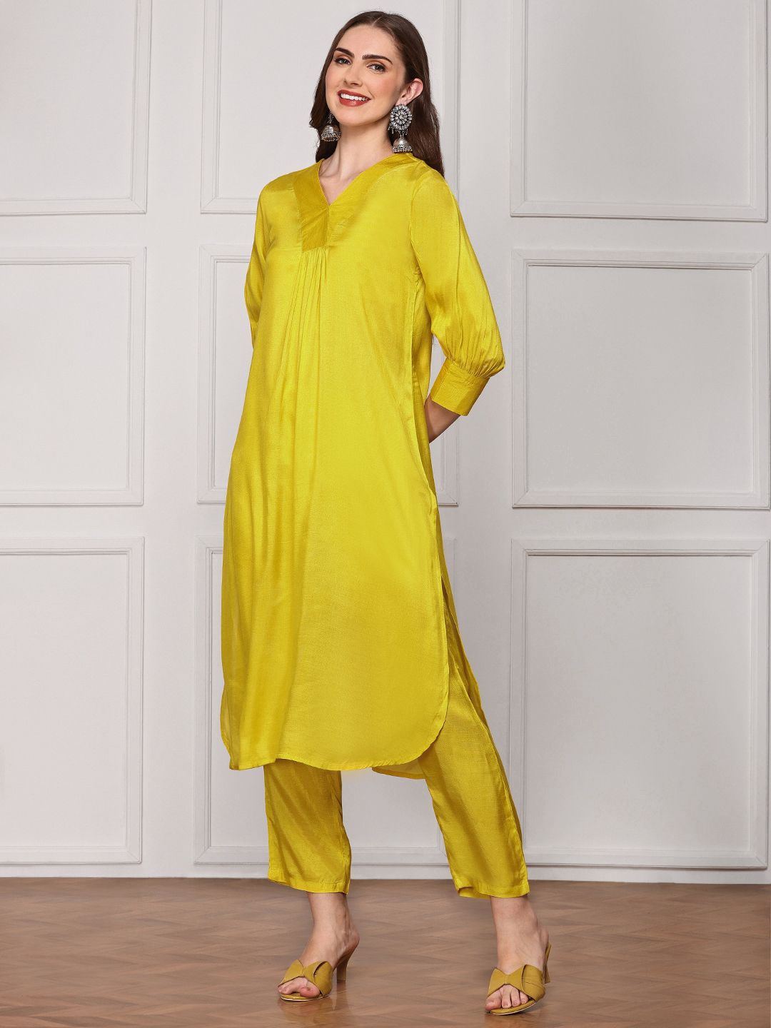 Comfy Mustard Viscose Solid Relaxed Fit Kurta Set With Straight Bottom