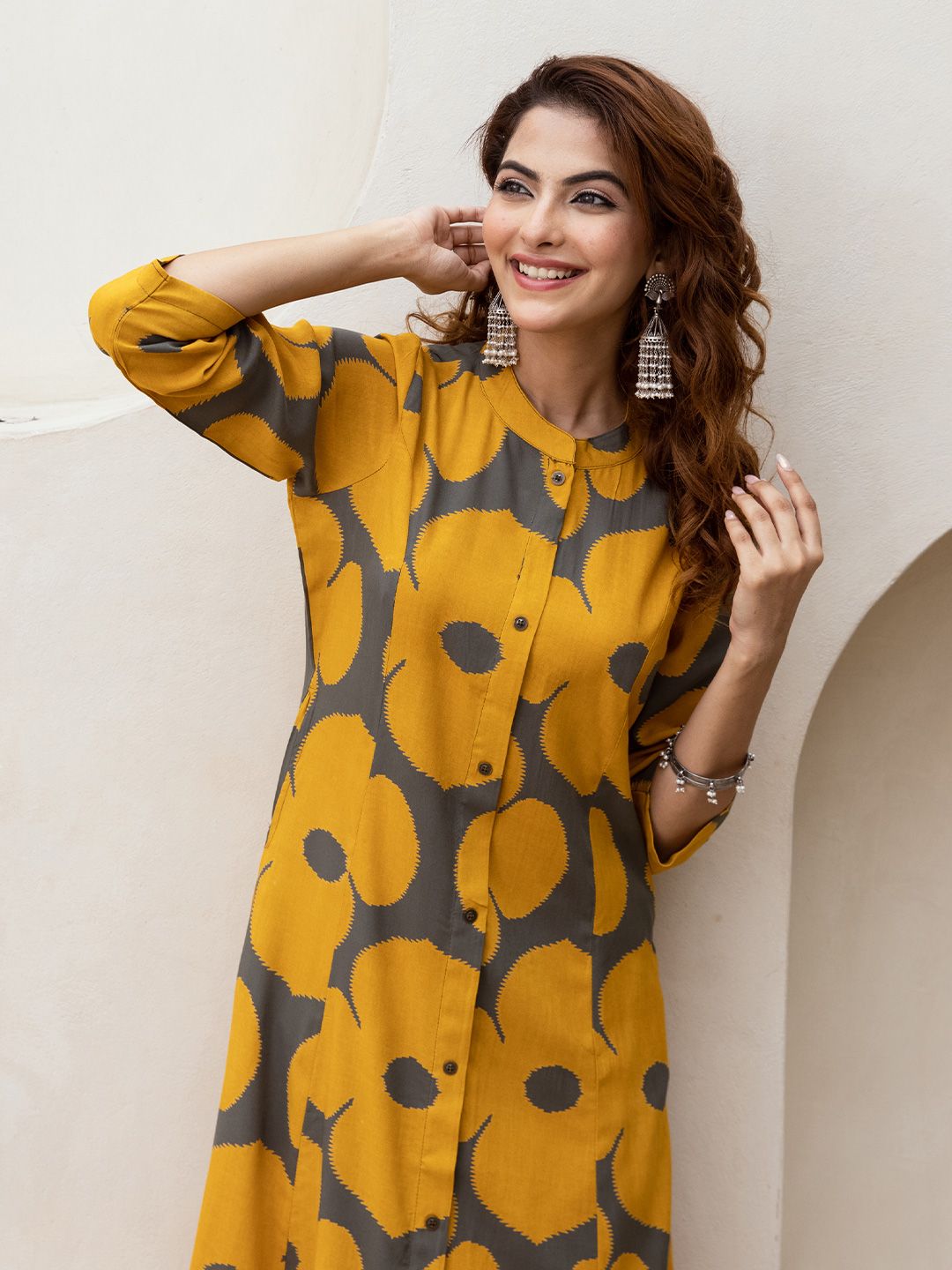 Comfy Yellow Viscose Rayon Floral Printed Kurta Set with Palazzos