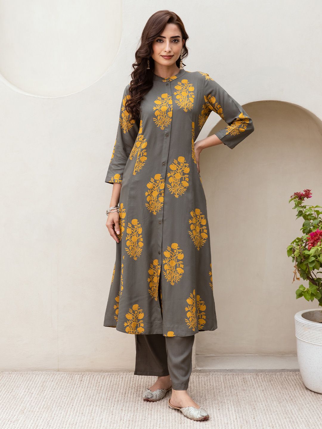 Comfy Viscose Rayon Grey  Floral Printed A-Line Kurta Set with Mandarin Collar and Straight Bottom