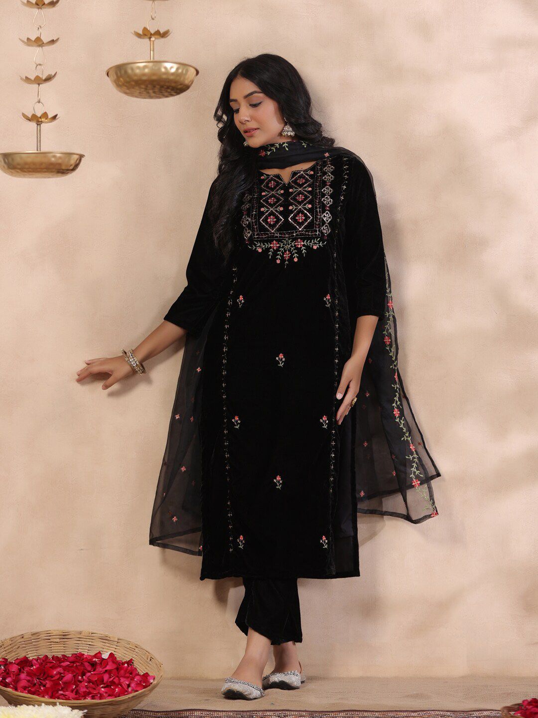 Black Velvet Floral Zari Embroidered Kurta Set with Sheer Voile Butta Dupatta