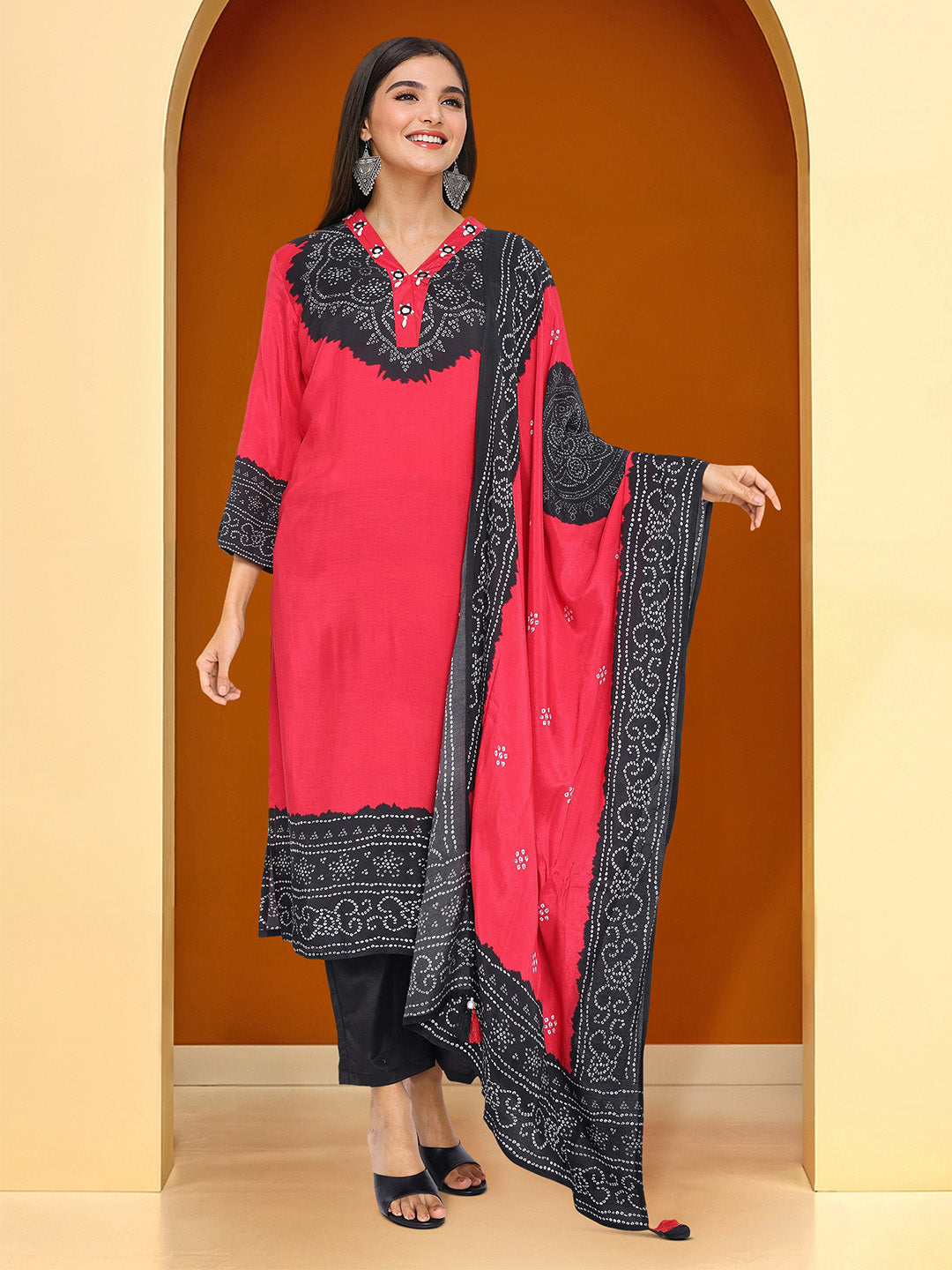 Ishin Women Red Muslin Kurta Sets 3Pcs Sets