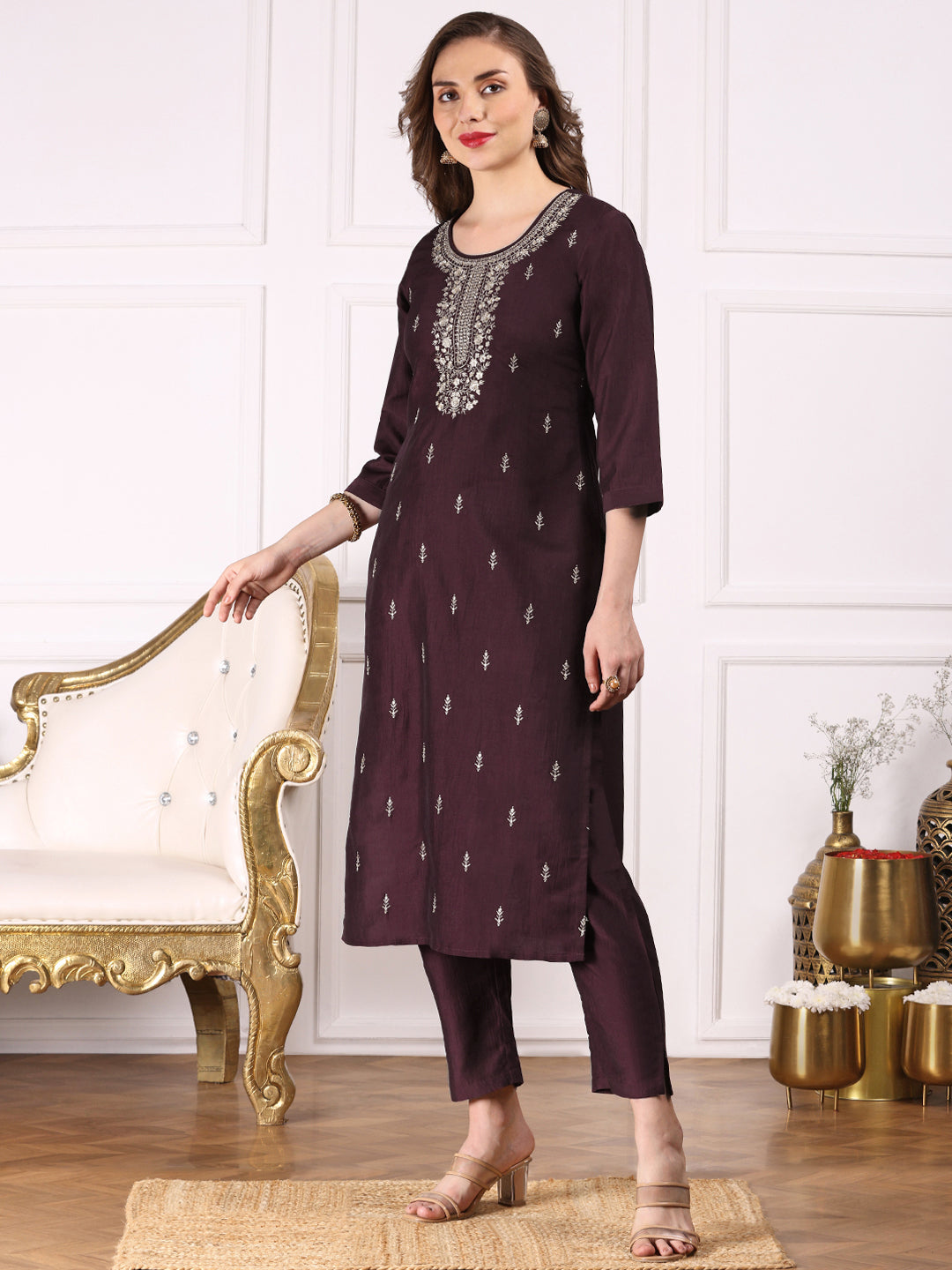 Round Neck Floral Embroidered Regular Thread Work Kurta with Trousers & Dupatta