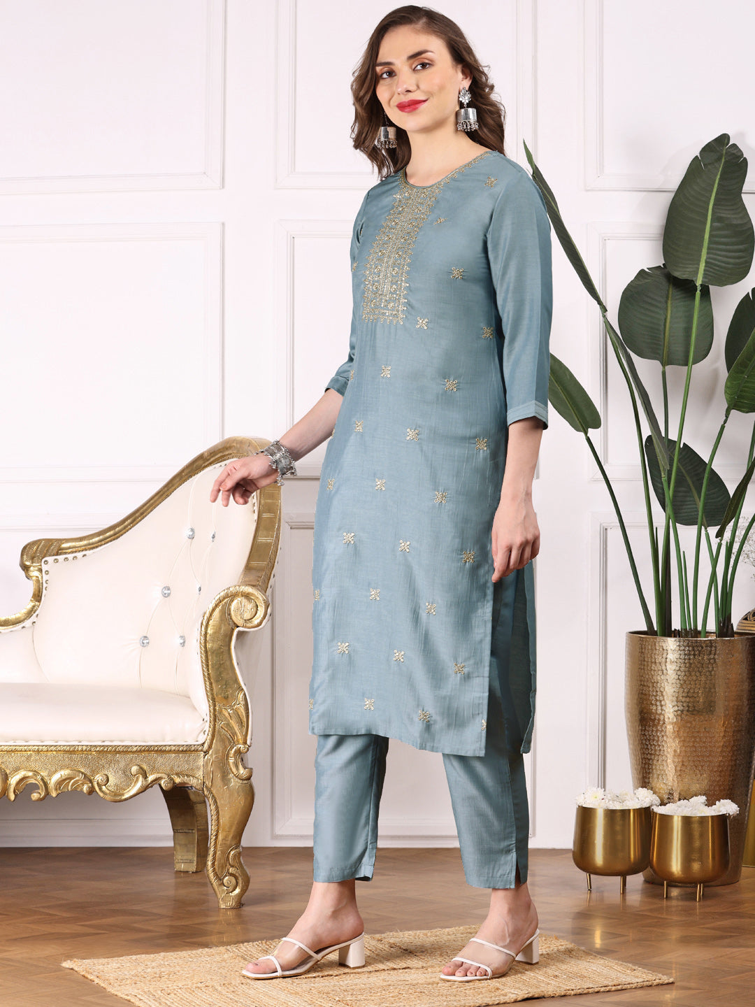 Ethnic Motifs Embroidered Thread Work Straight Chinon Kurta with Trousers & Dupatta