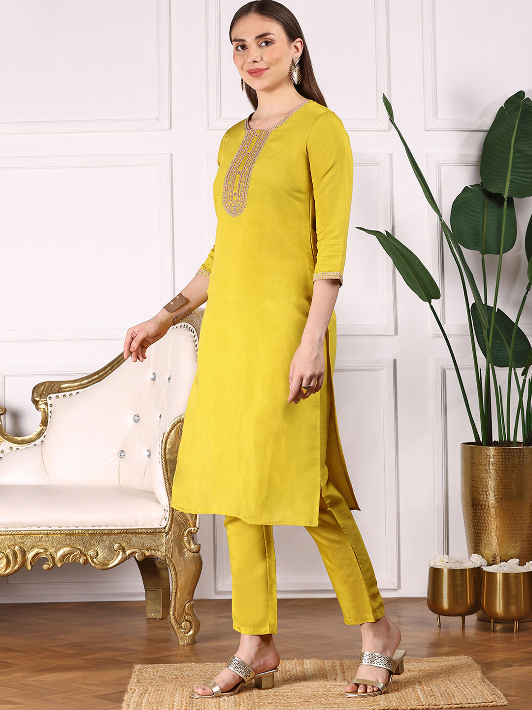 Ethnic Motifs Embroidered Regular Sequinned Kurta with Trousers & Dupatta