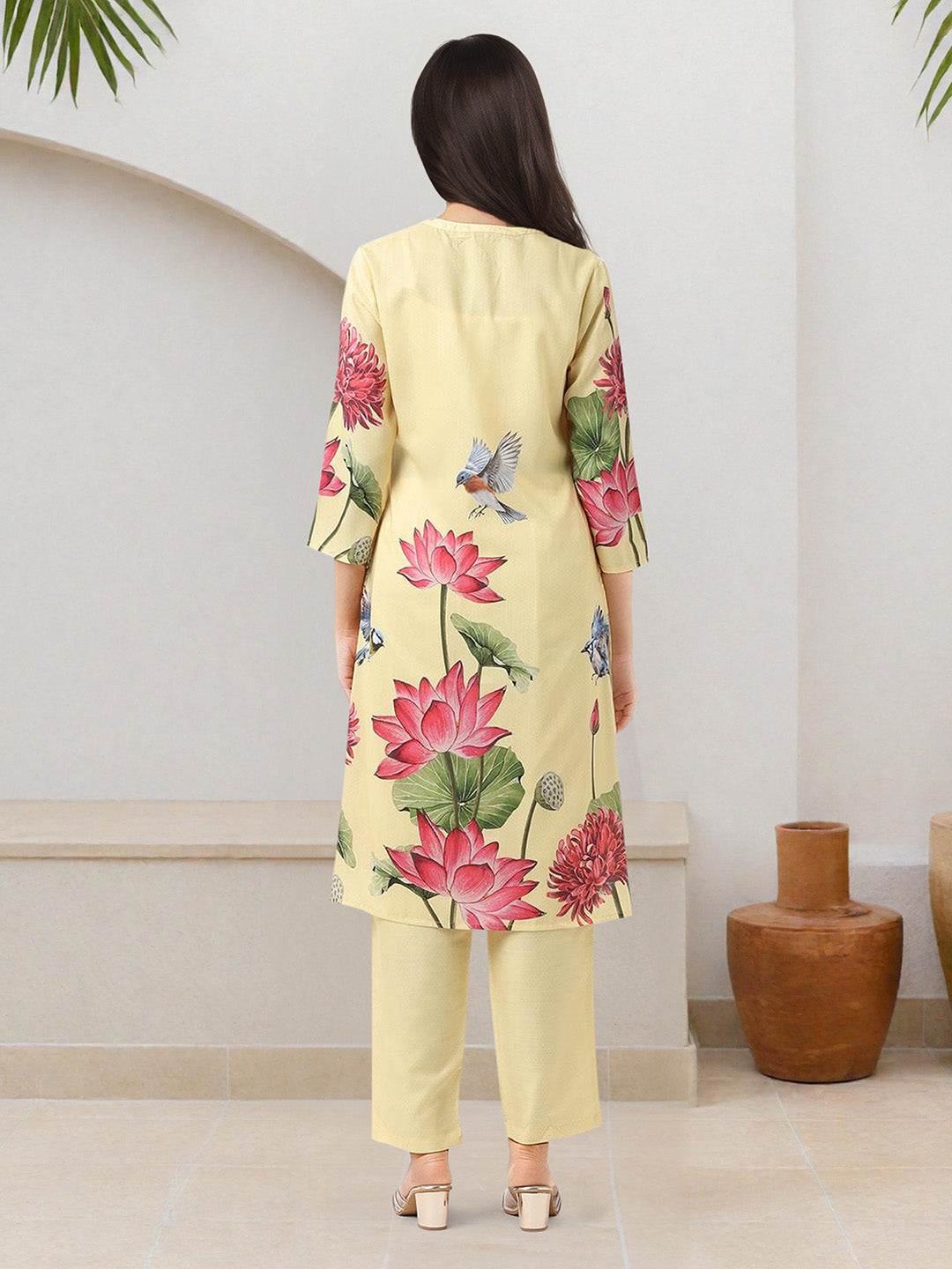 ISHIN WOMEN Yellow Polyester Muslin Kurta Sets 2pcs sets