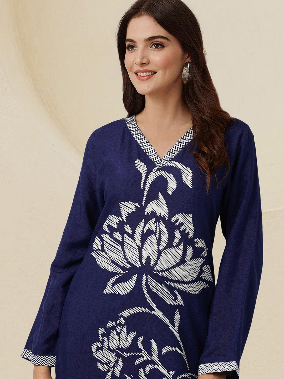 ISHIN WOMEN Navy Rayon Kurta Sets 2pcs sets