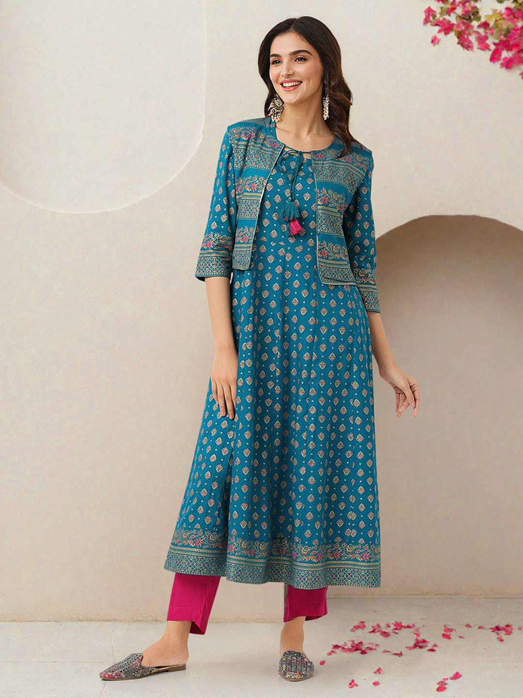 ISHIN Women Teal Rayon Kurta