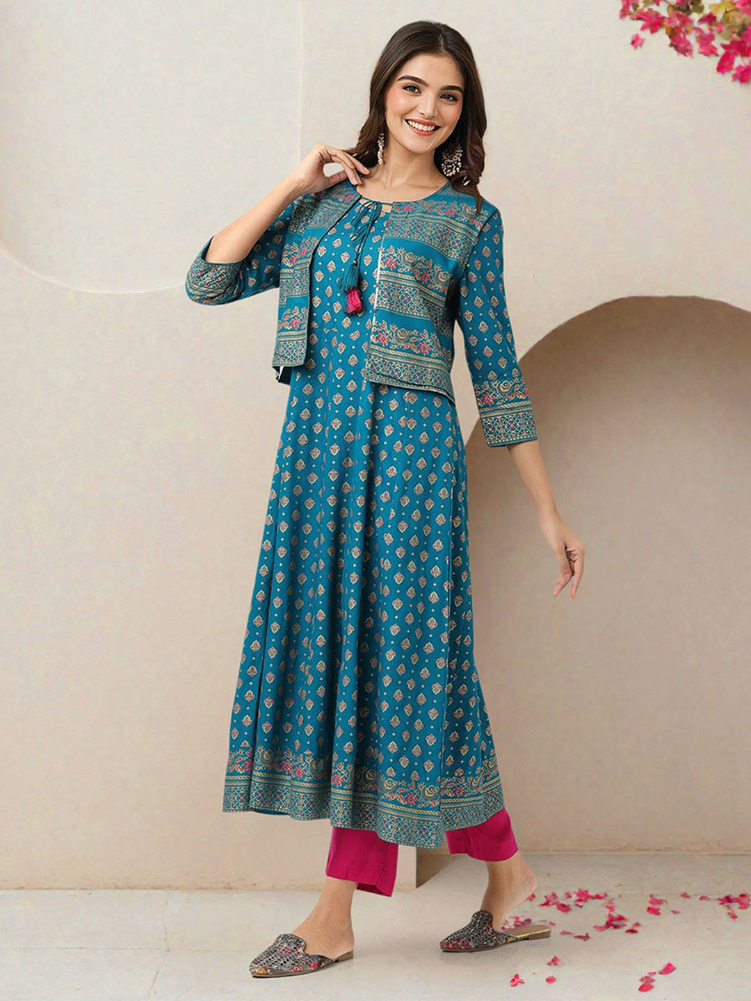 ISHIN Women Teal Rayon Kurta