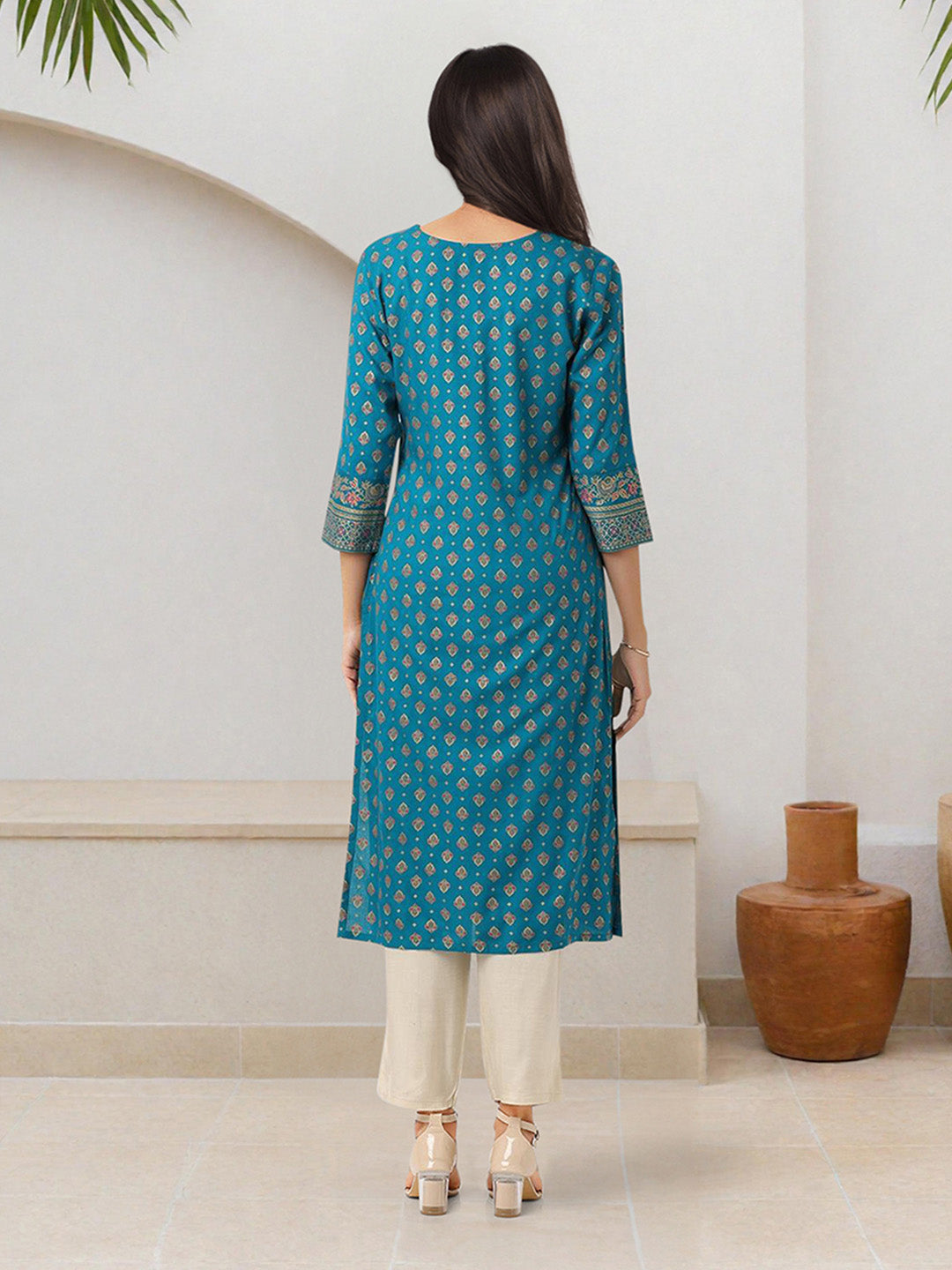 Ishin Women Teal Rayon Kurta