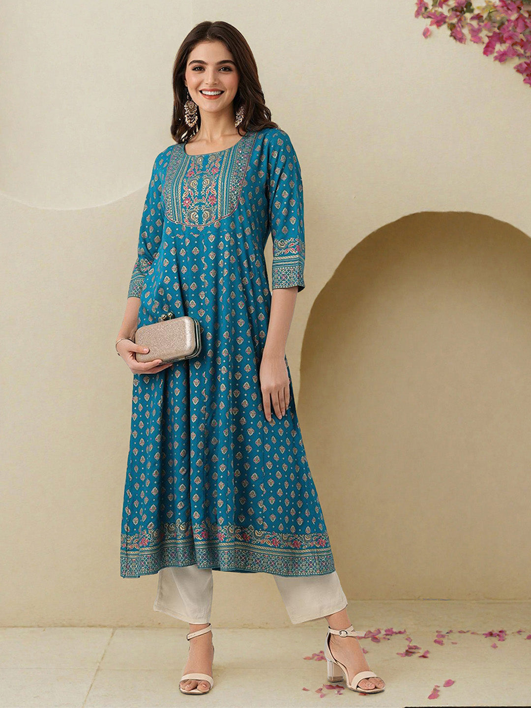 Ishin Women Teal Rayon Kurta