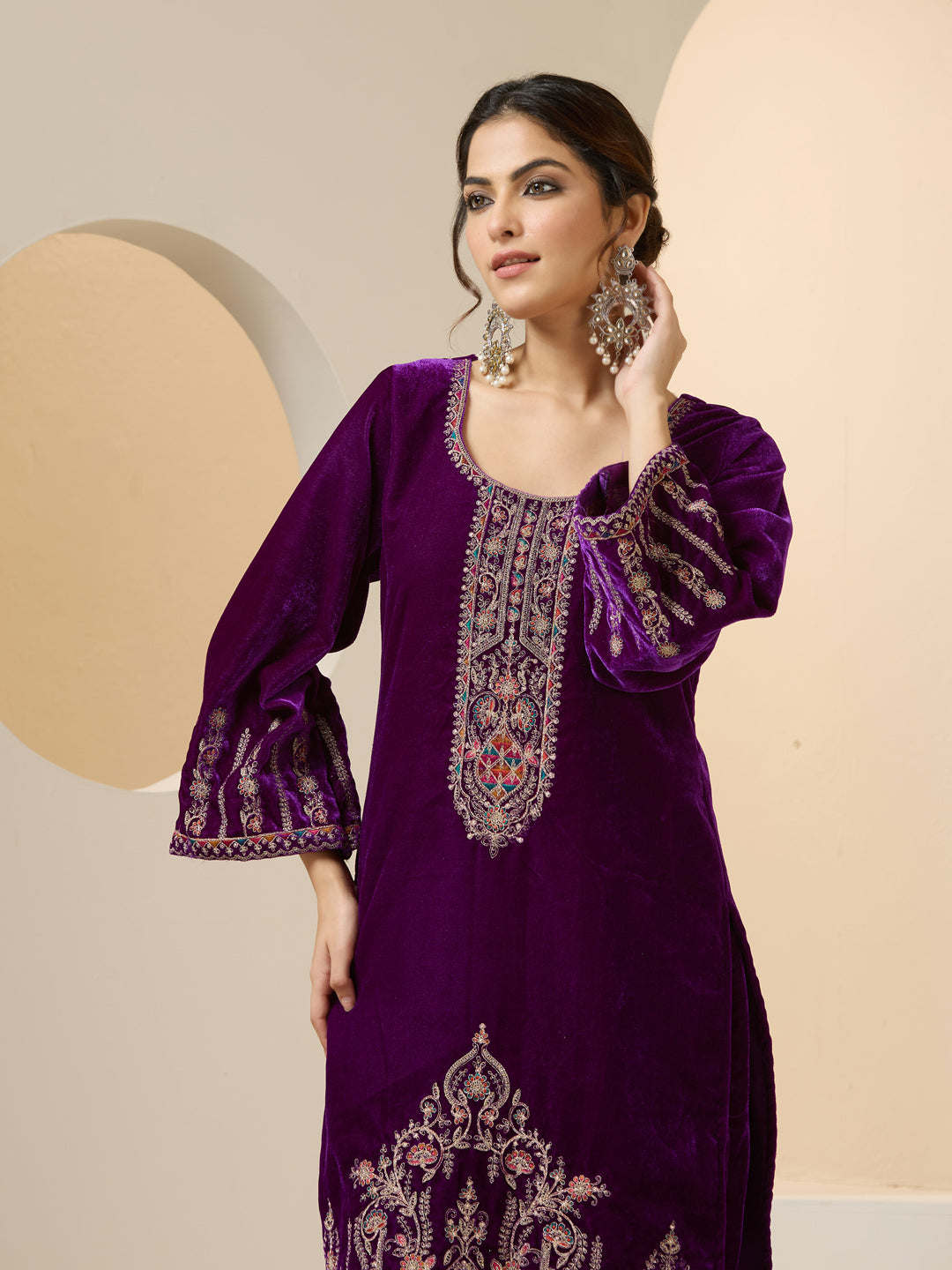 ISHIN Women purple Velvet 2pcs kurta set