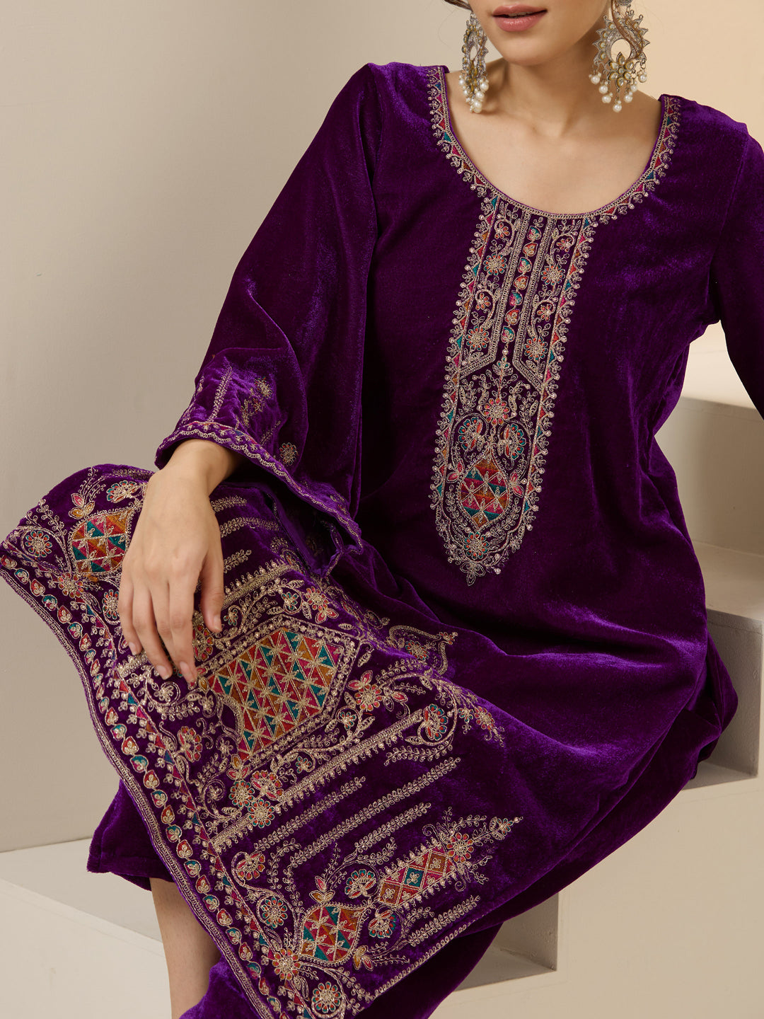 ISHIN Women purple Velvet 2pcs kurta set