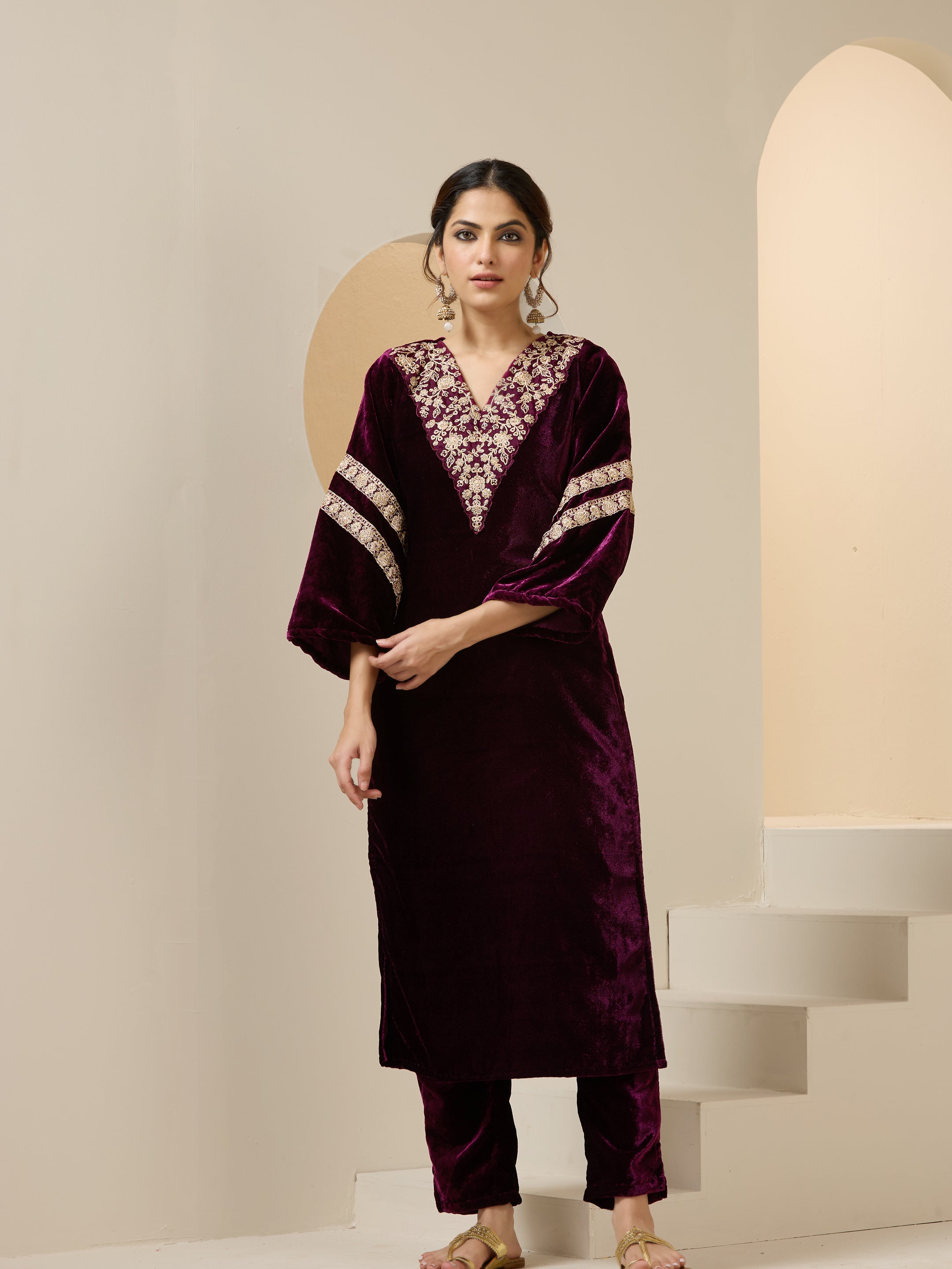 Ishin WOMEN Plum VELVET ORGANZA DUP 3pcs kurta set