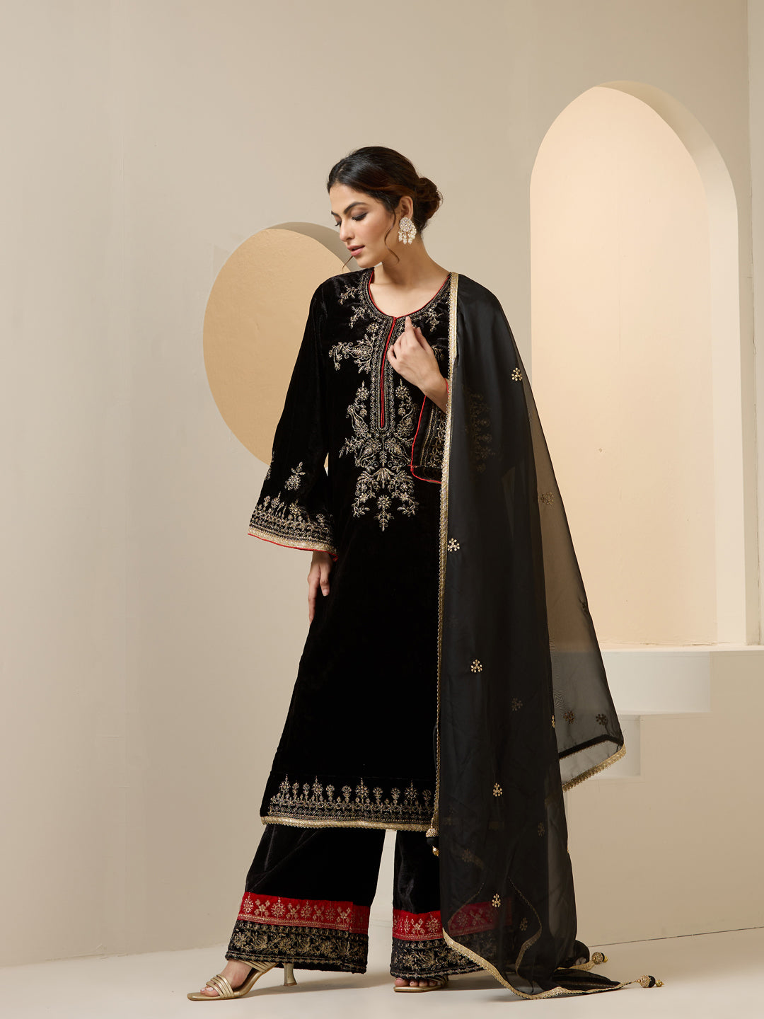 Rich Velvet Embroidery Black Embroidery Straight Kurta sets PalazzoBottom Sheer Organza Embroidery Dupatta