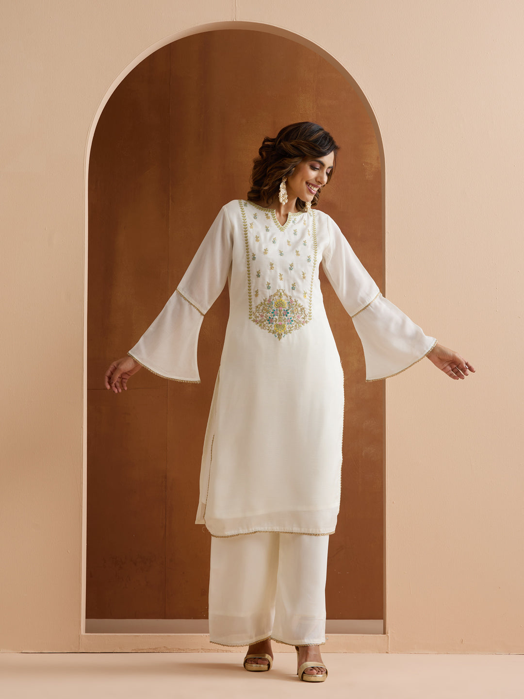 Ishin Women Off-White Vichitra Nylon Organza Kurta Set