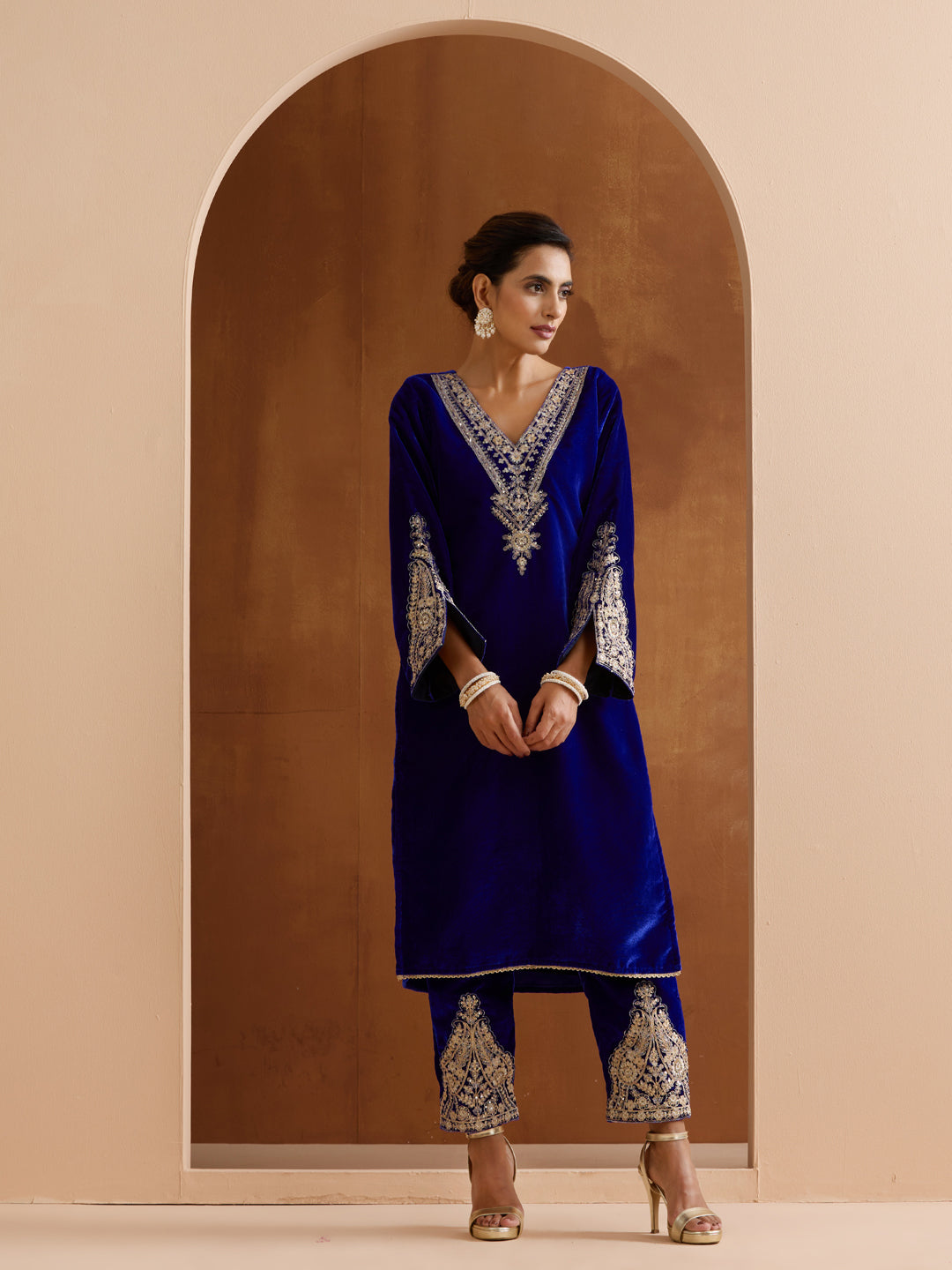 Rich Blue Velvet Embroidered Straight Kurta Set With Straight Bottom