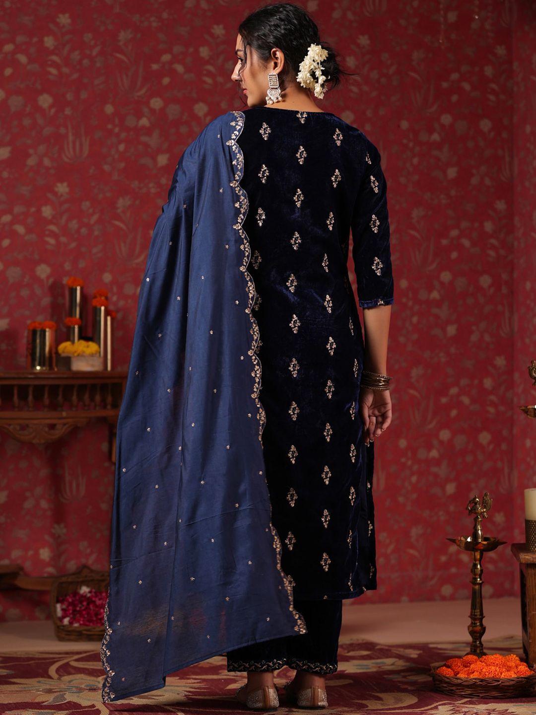 Navy Blue Velvet Zari Embroidered Kurta Set with Sheer Scalloped Lace Dupatta