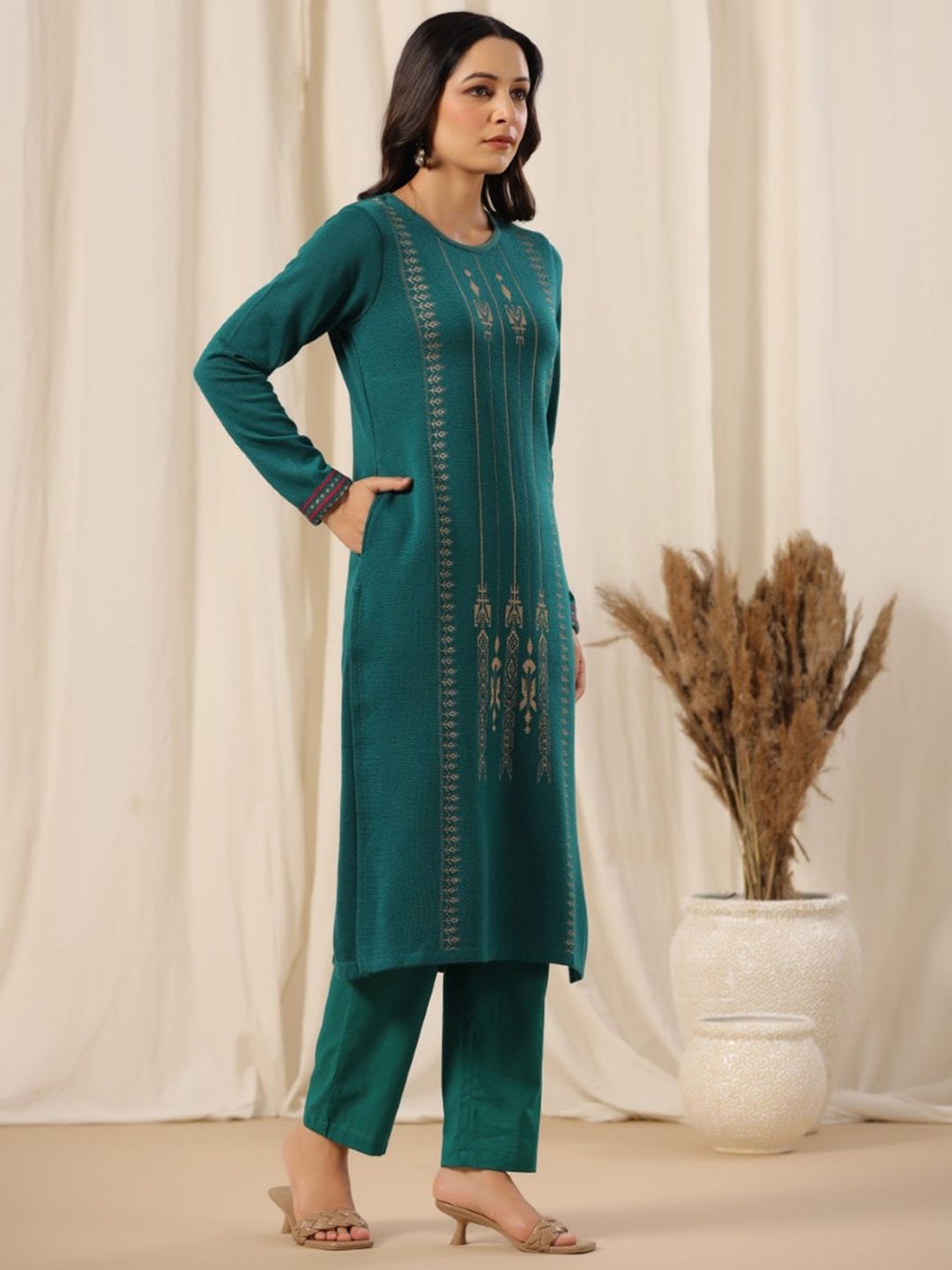 Warm Green Acrylic Geometric Motif Printed Kurta Set with Jacquard Knitted Design and Straight Bottom