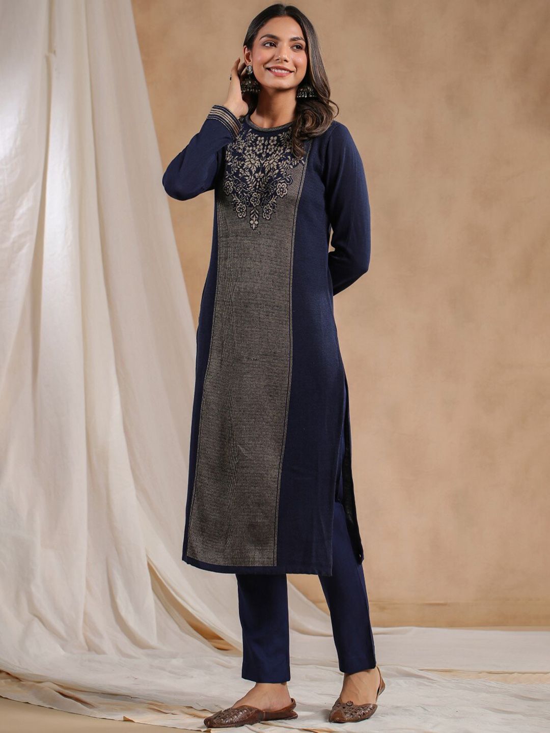 Warm Navy Blue Acrylic Floral Motif Printed Kurta Set with Jacquard Knitted Design and Straight Bottom