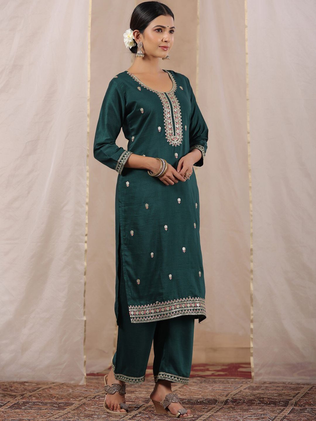 Rich Green Silk Blend Zari Embroidered Kurta Set with Straight Bottom