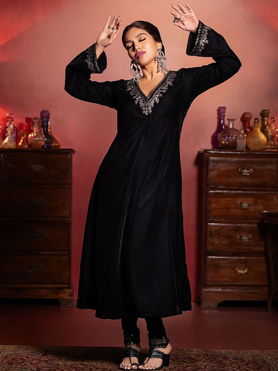 Black Velvet Zari Embroidered Kurta Set with Rich velvet Dupatta