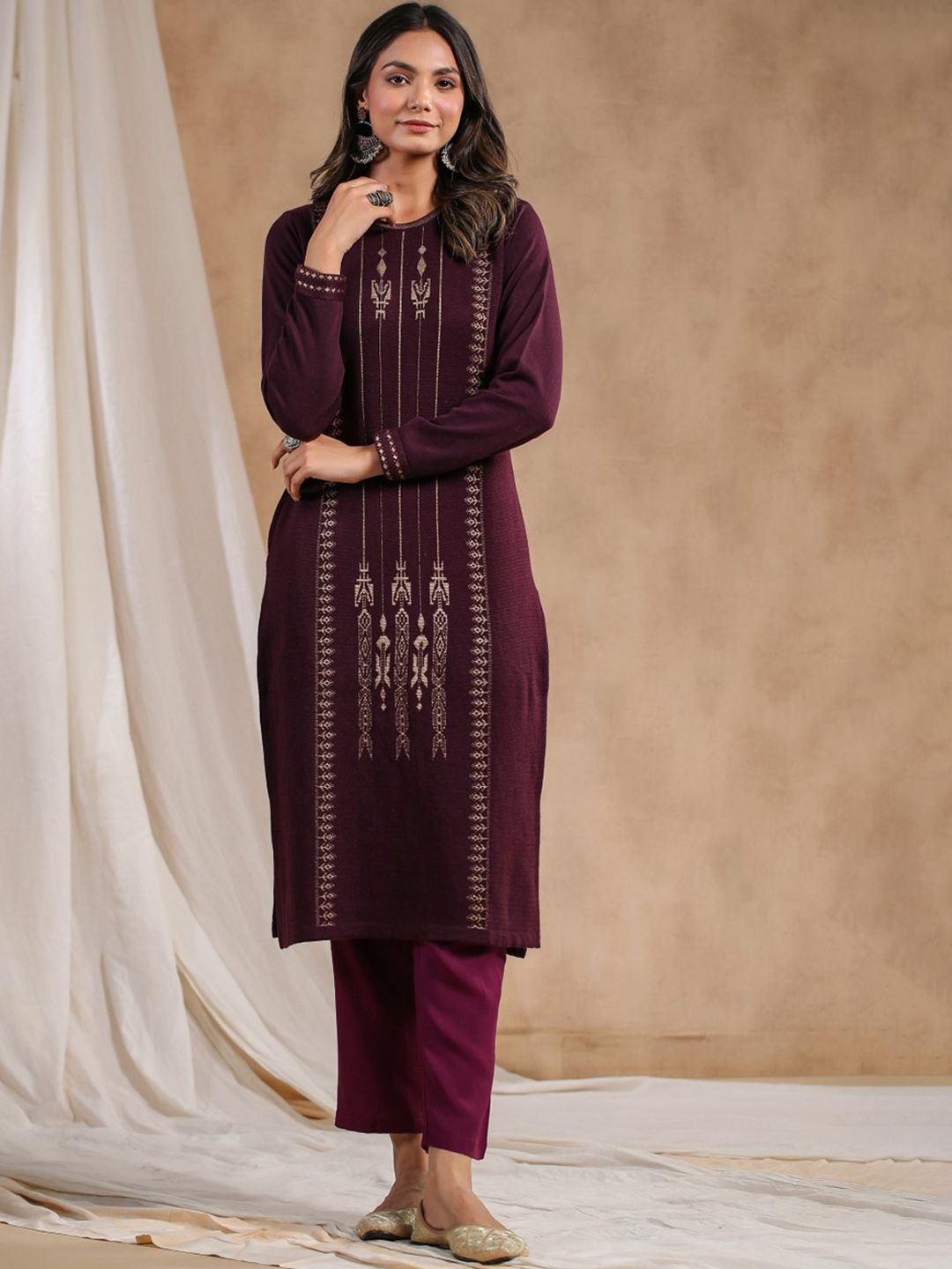 Warm Mauve Acrylic Straight Kurta Set with Ethnic Motifs and Jacquard Knit