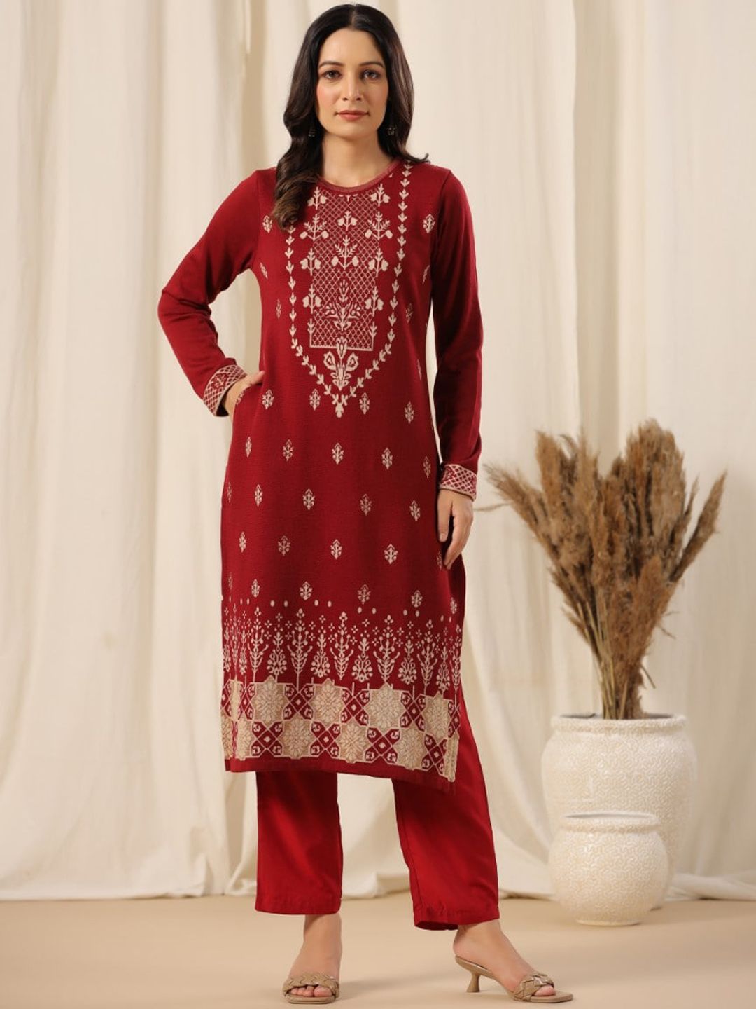 Warm Maroon Acrylic Geometric Motif Printed Kurta Set with Jacquard Knitted Design and Straight Bottom