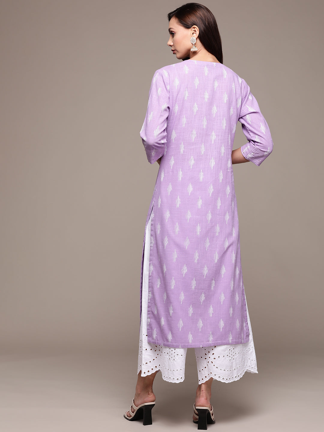 Ishin Women's Cotton Lavender Embellished A-Line Kurta