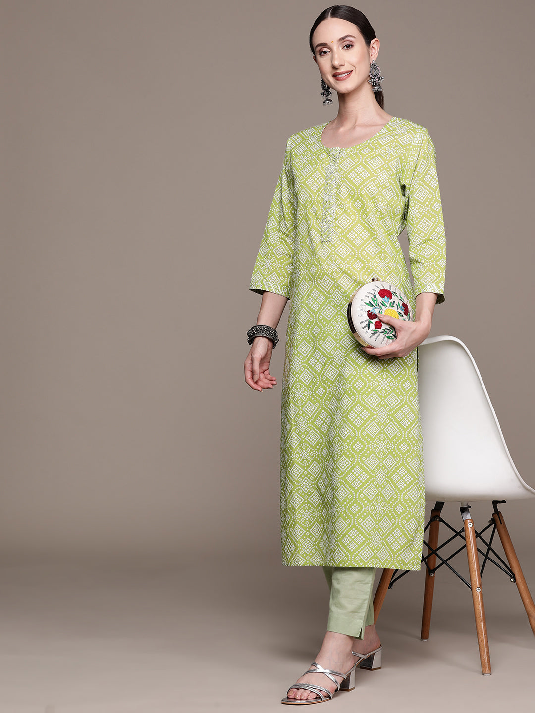 Ishin Women's Cotton Blend Green Bandhani Printed A-Line Kurta