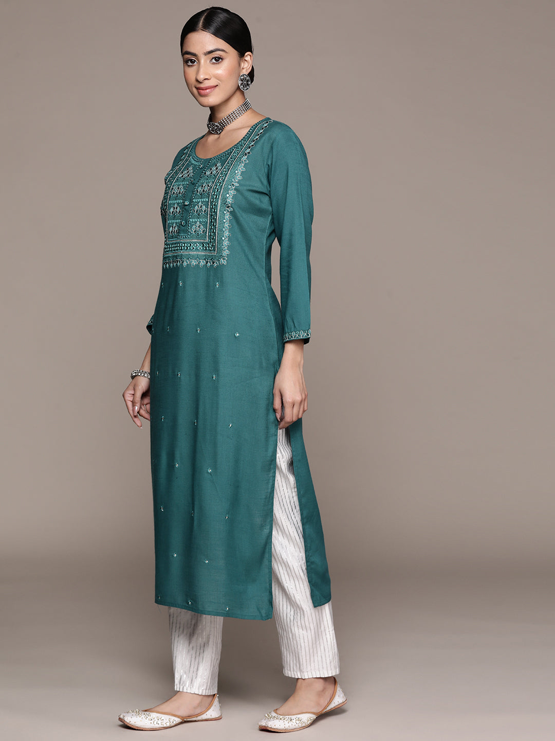 Ishin Women's Teal Embellished Straight Kurta