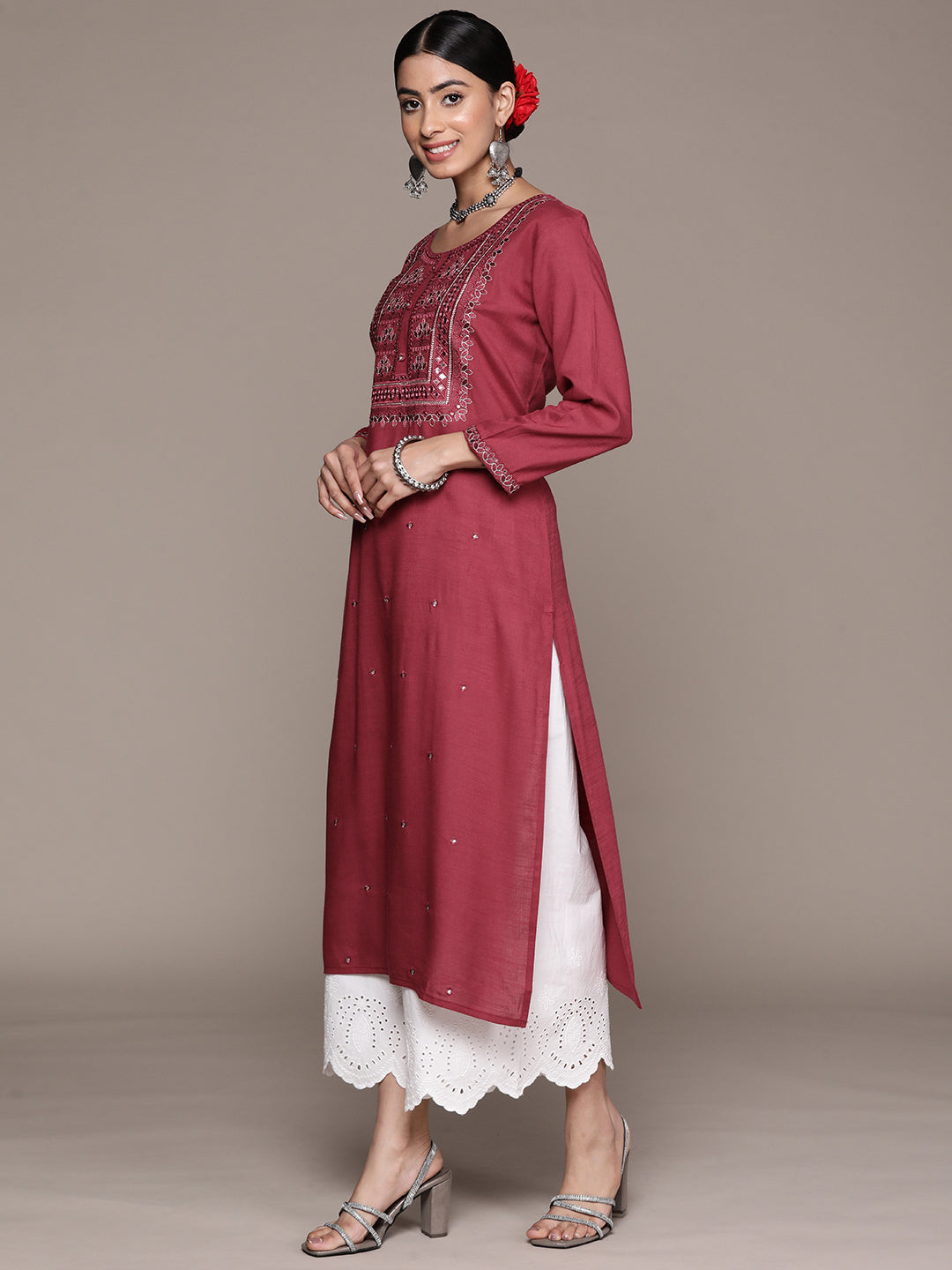 Ishin Women's Maroon Embellished Straight Kurta