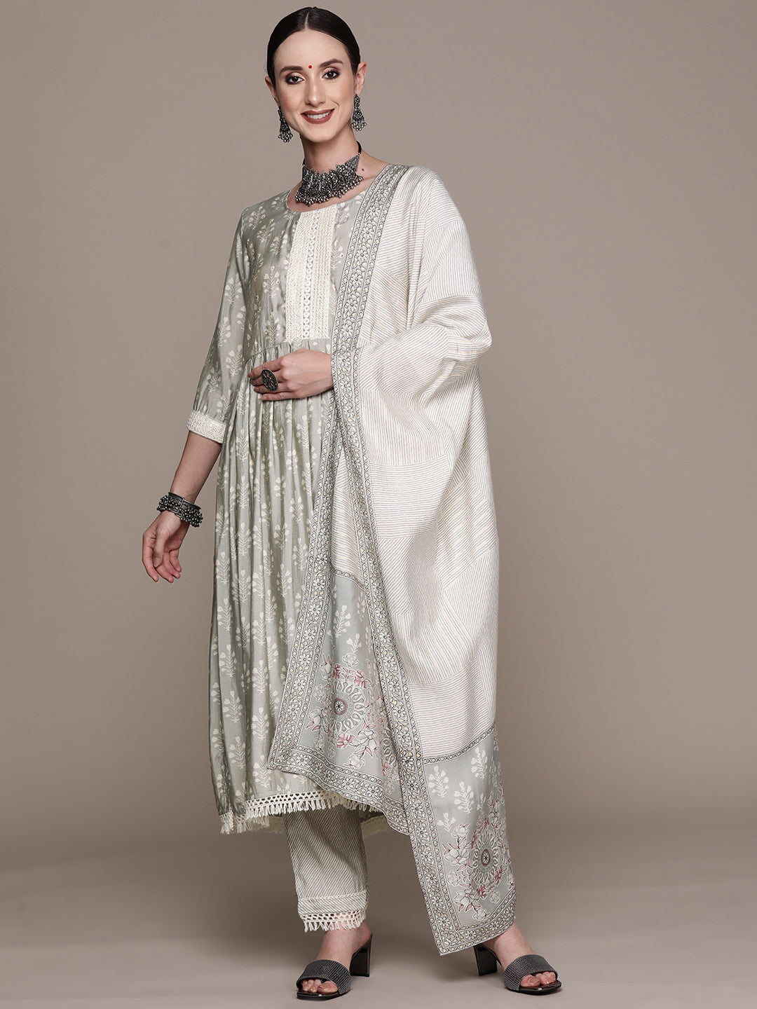Ishin Women's Grey Yoke Design High Slit Kurta with Trouser & Dupatta