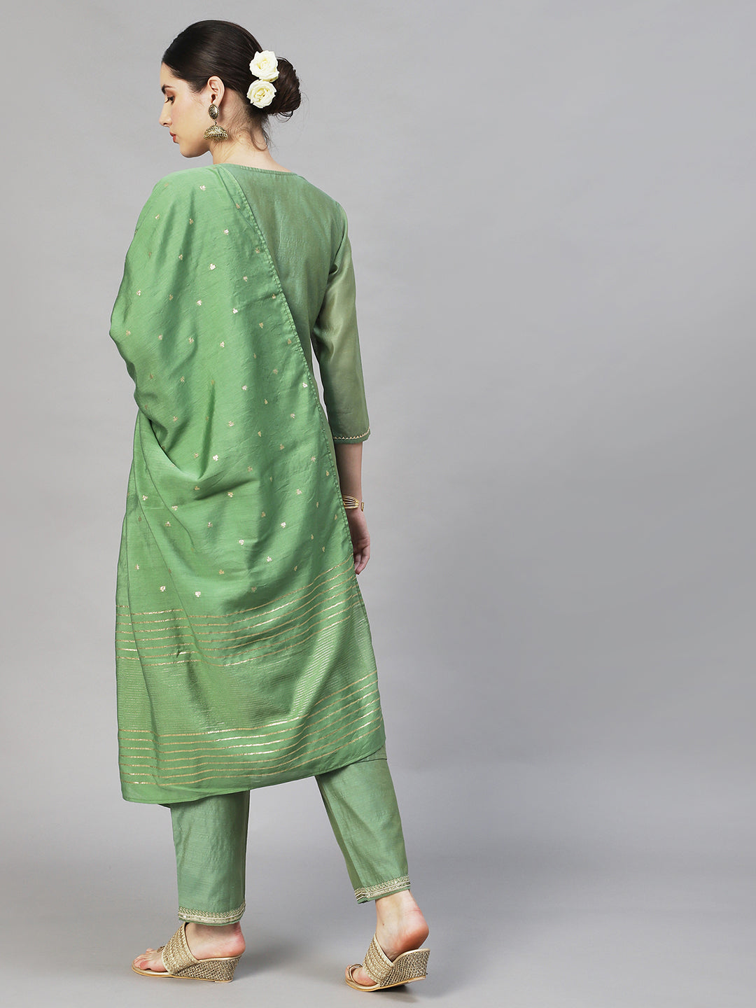 Ishin Women's Green Yoke Design Straight Kurta with Trouser & Dupatta