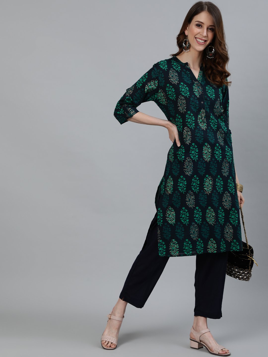 Ishin Women's Navy Blue Block Printed Straight Kurta With Trouser