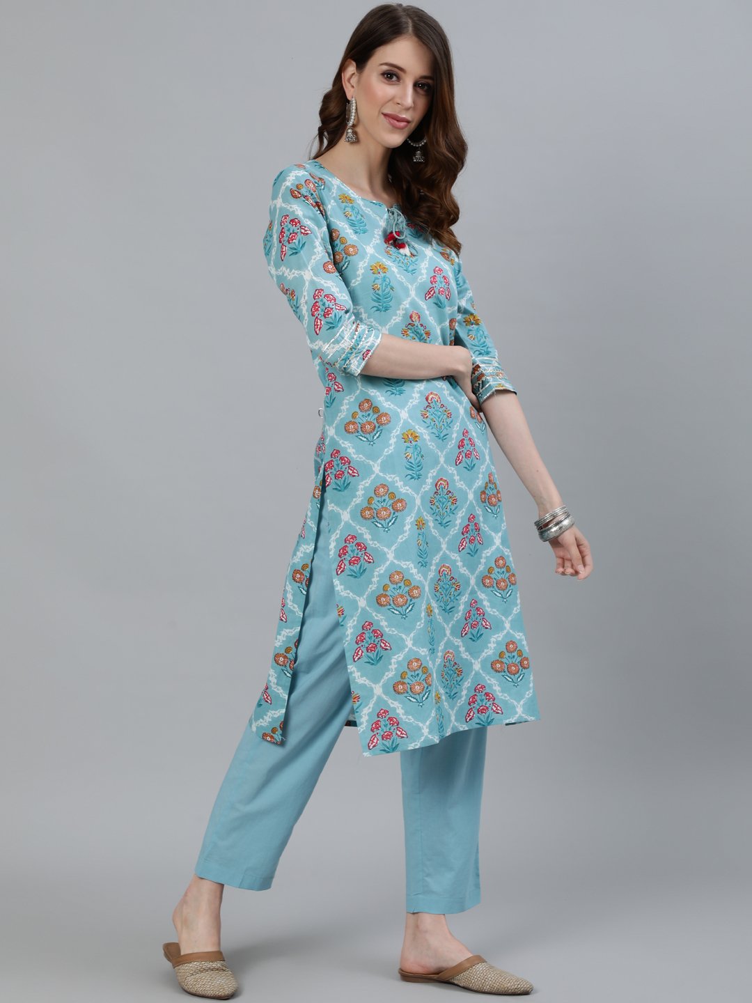 Ishin Women's Blue Floral Printed Straight Kurta With Trouser