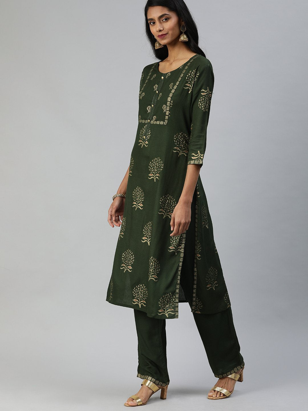 Ishin Women's Rayon Green Foil Printed Straight Kurta Palazzo Set